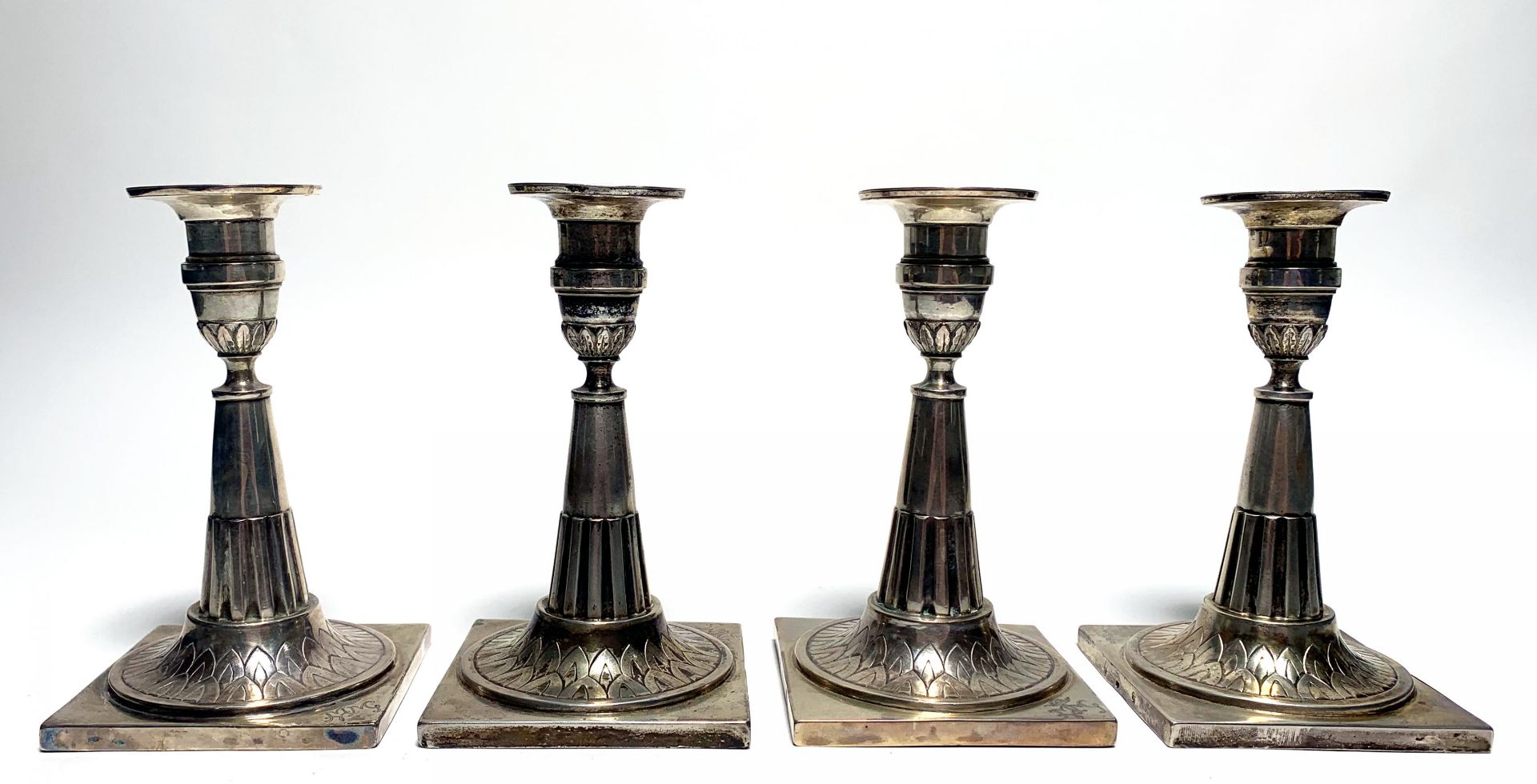 SIX SILVER CLASSICISM CANDLESTICKS. Augsburg. Date: 1785-87. Maker/Designer: Friedrich Jakob Biller. - Bild 4 aus 15