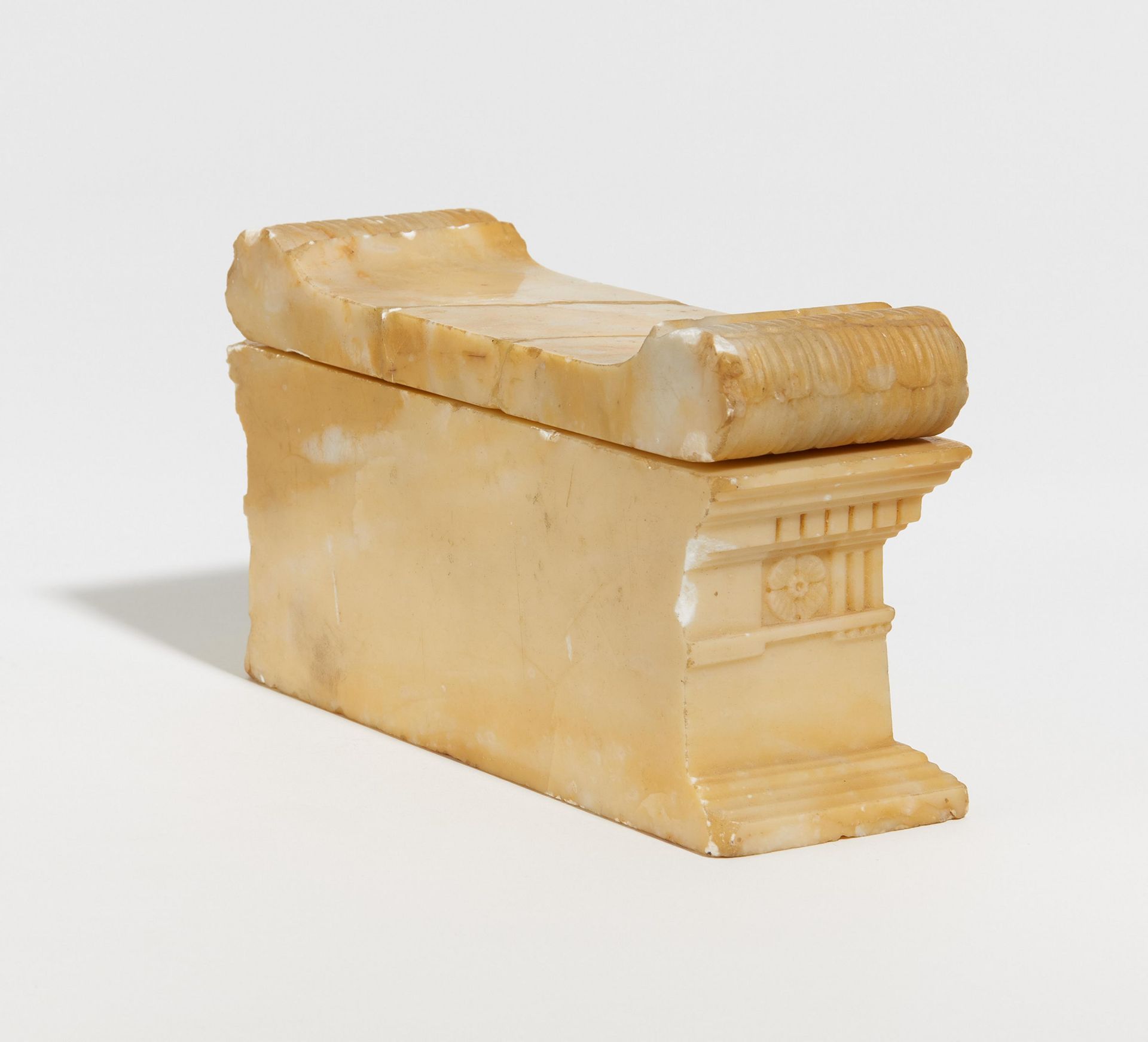 SARCOPHAGUS OF LUCIUS CORNELIUS SCIPIO BARBATUS AS MARBLE INK SET. Italy. Date: 19th century. - Bild 4 aus 4