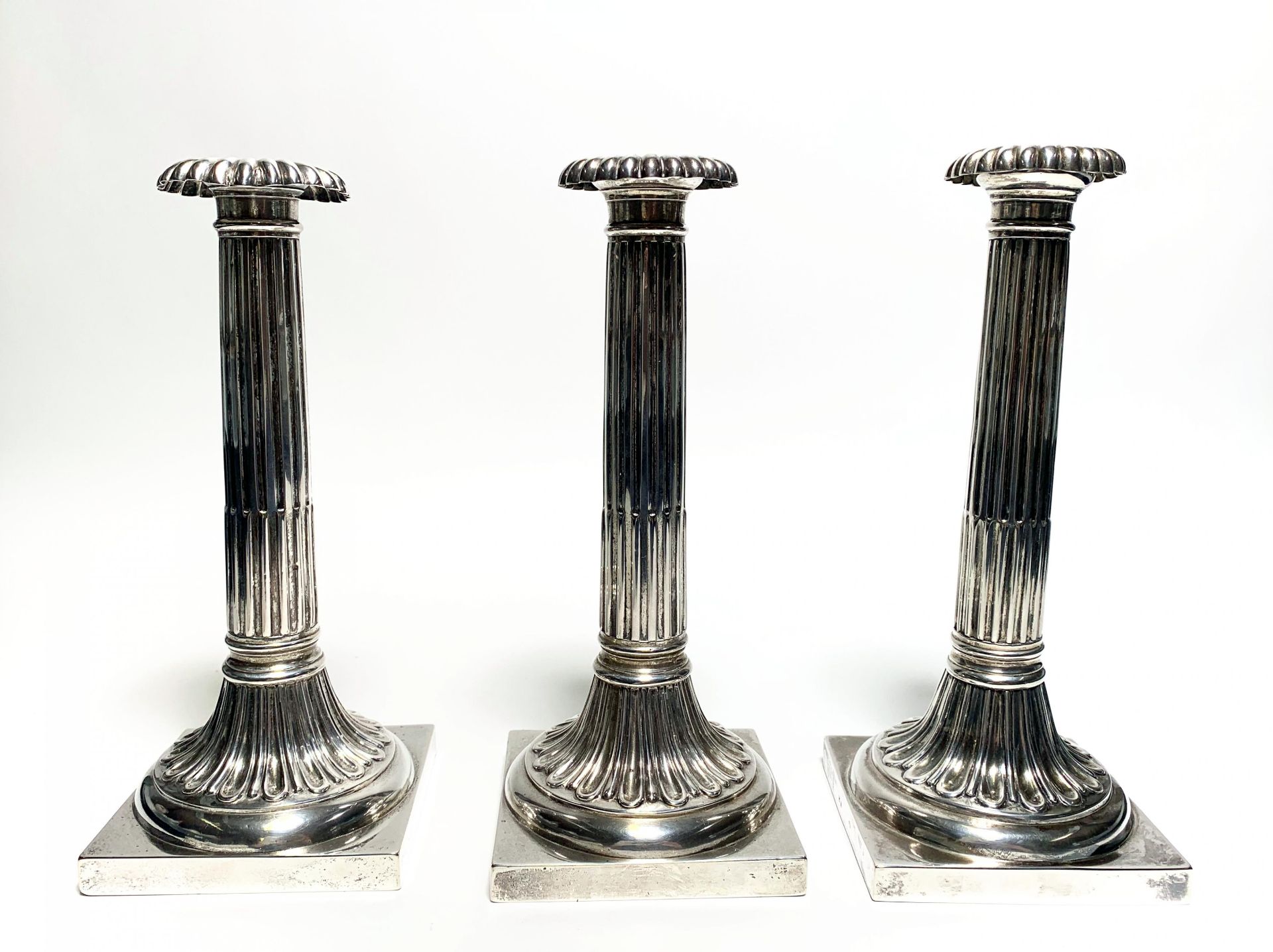 SIX MARVELOUS SILVER CANDLESTICKS WITH FLUTING DECOR. Augsburg. Date: 1781-1783. Maker/Designer: - Bild 10 aus 13