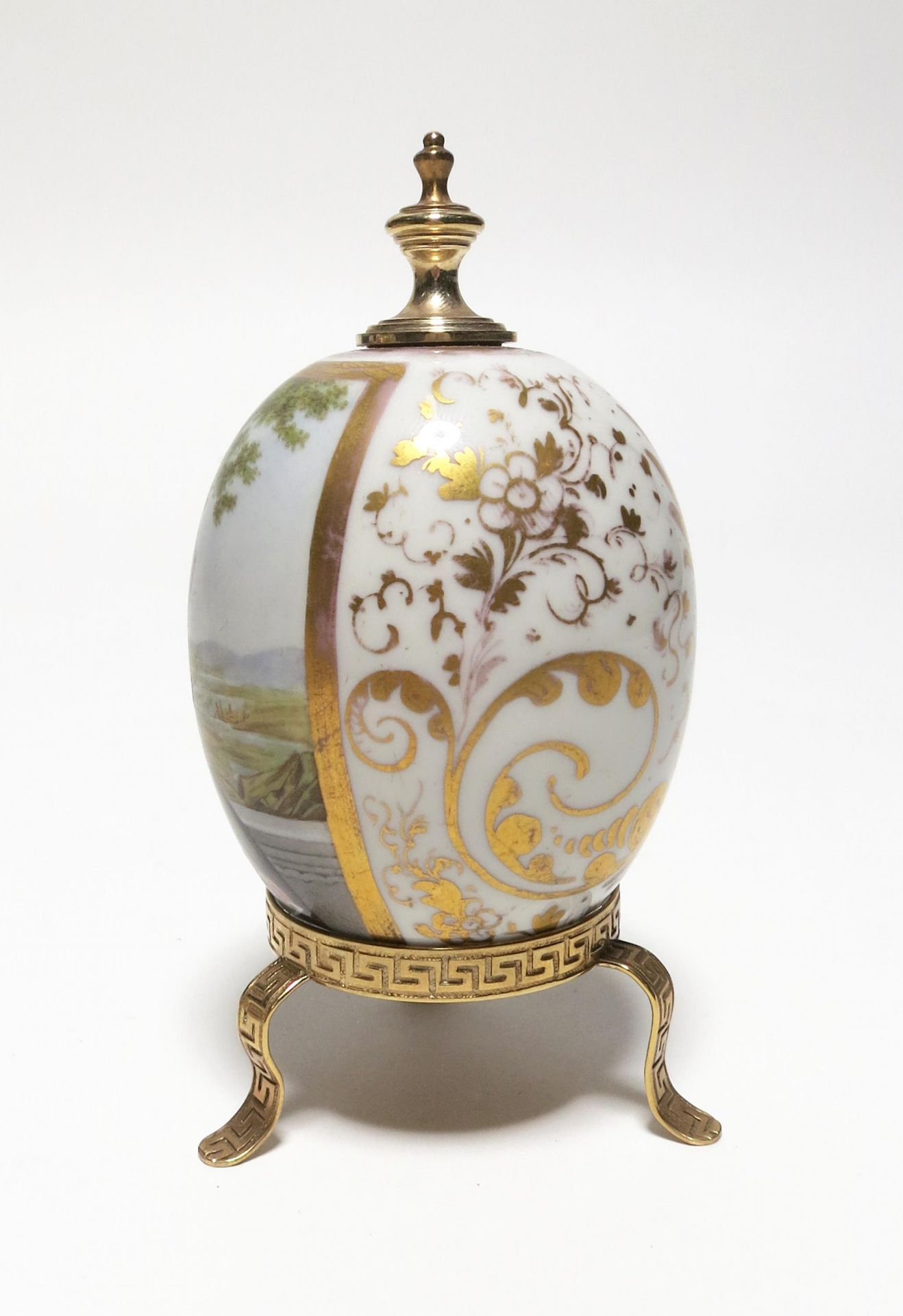 TWO PORCELAIN BIEDERMEIER EASTER EGGS. Presumably Germany. Date: 19th century. Technique: Porcelain, - Bild 5 aus 9