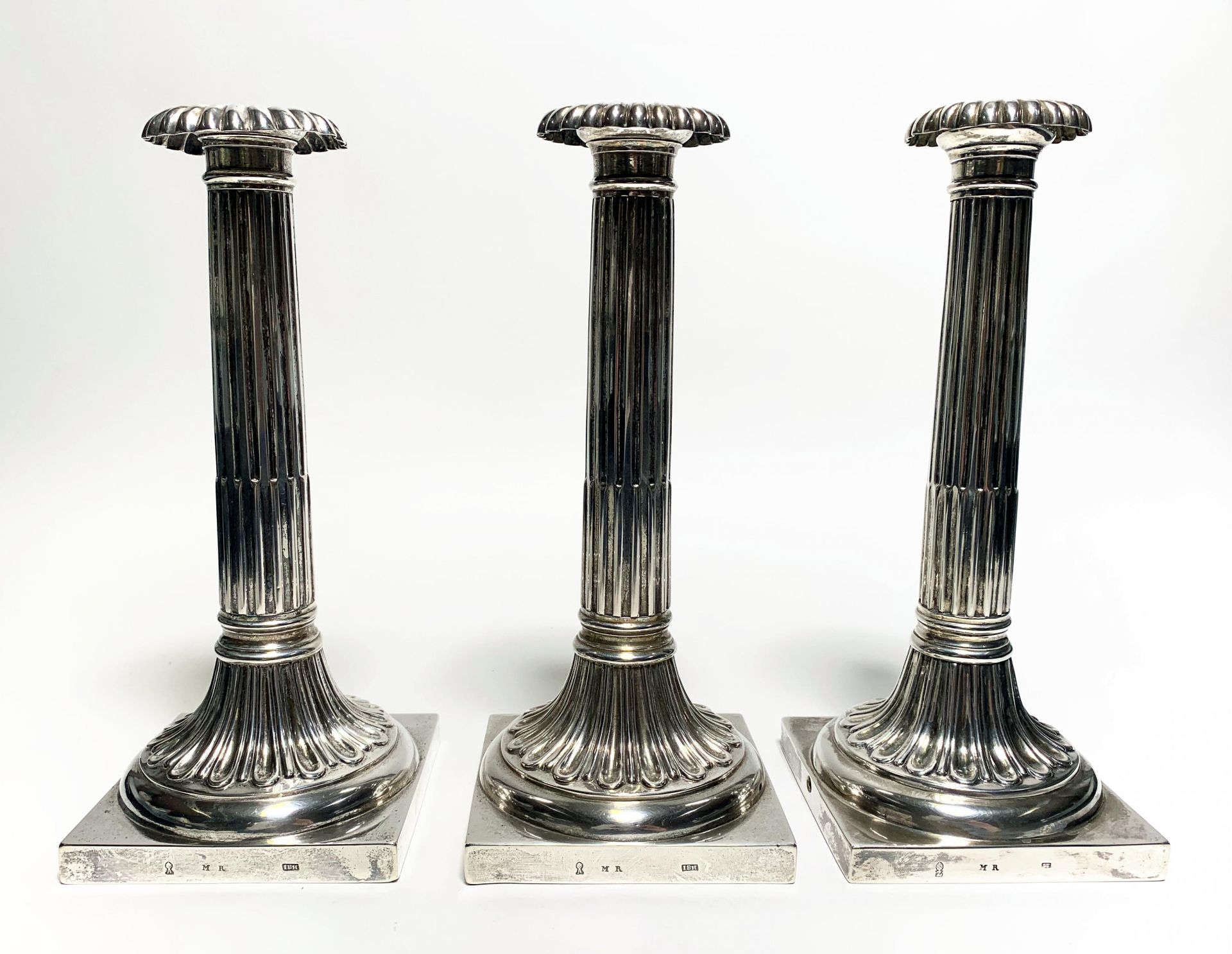 SIX MARVELOUS SILVER CANDLESTICKS WITH FLUTING DECOR. Augsburg. Date: 1781-1783. Maker/Designer: - Bild 9 aus 13