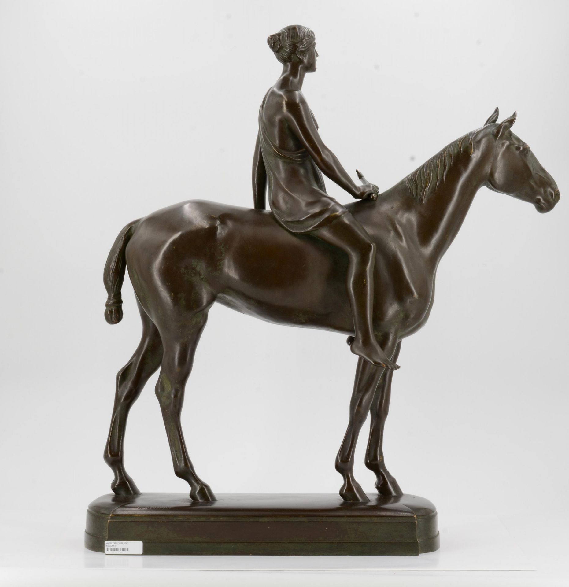 TUAILLON, LOUISBerlin 1862 - 1919Title: Amazon on Horseback. Technique: Bronze. Height: 57cm. - Bild 5 aus 7