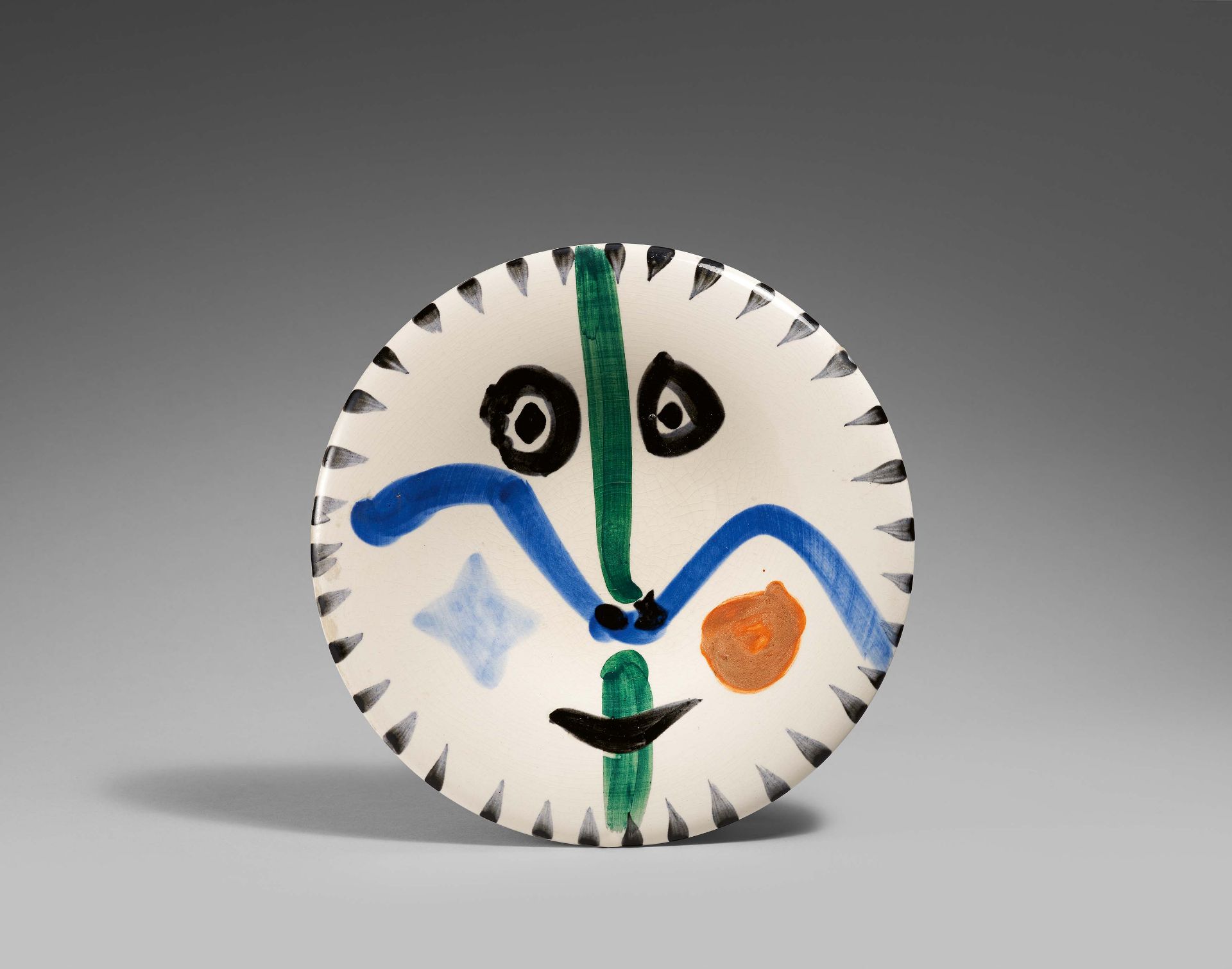 Picasso, Pablo1881 Malaga - 1973 MouginsFace no. 0. 1963. White earthenware clay, partially