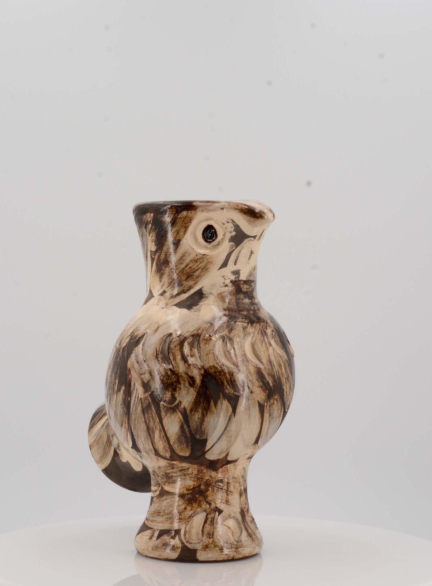 Picasso, Pablo1881 Malaga - 1973 MouginsWood Owl. 1969. White earthenware clay, polychromed and - Bild 9 aus 9