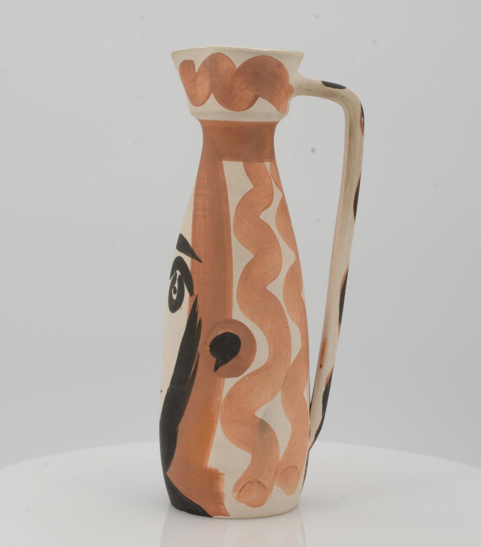 Picasso, Pablo1881 Malaga - 1973 MouginsFace. 1955. White earthenware clay, polychromed and glazed - Bild 2 aus 9