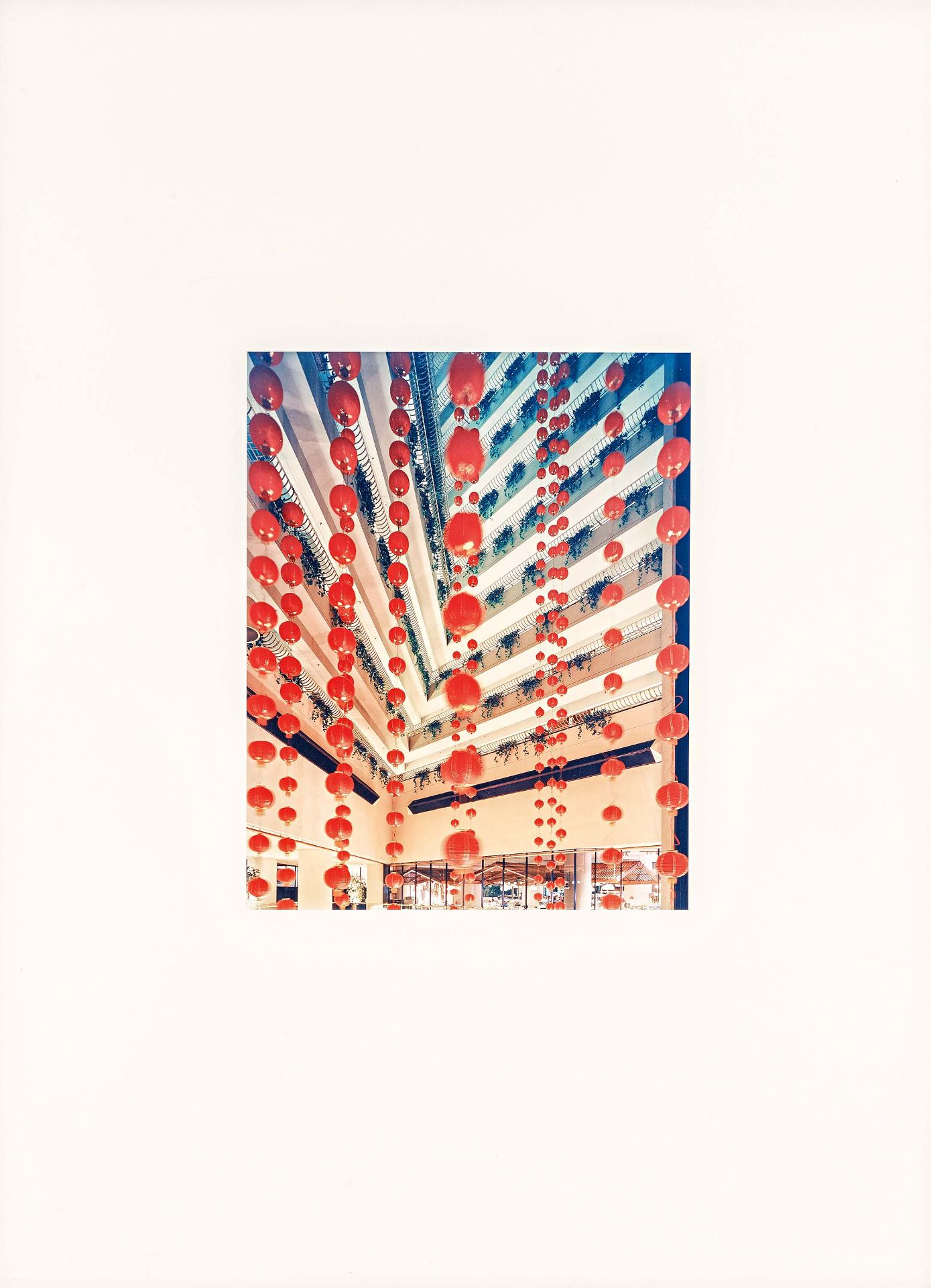 Gursky, Andreas1955 Leipzig"Singapore II". 1997. C-print/diasec. 32 x 27cm (80 x 60cm). Signed,