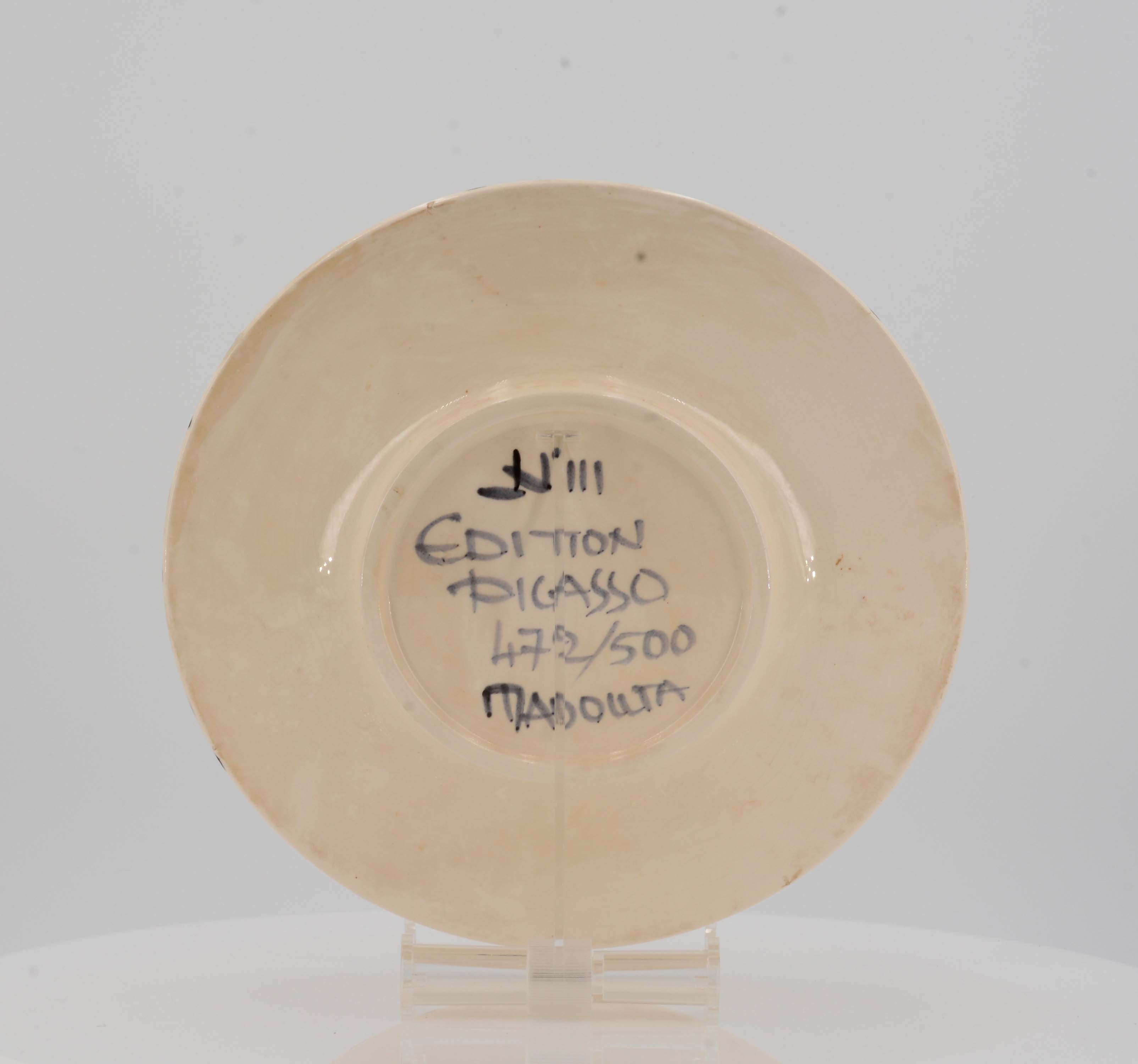 Picasso, Pablo1881 Malaga - 1973 MouginsFace no. 0. 1963. White earthenware clay, partially - Image 6 of 7