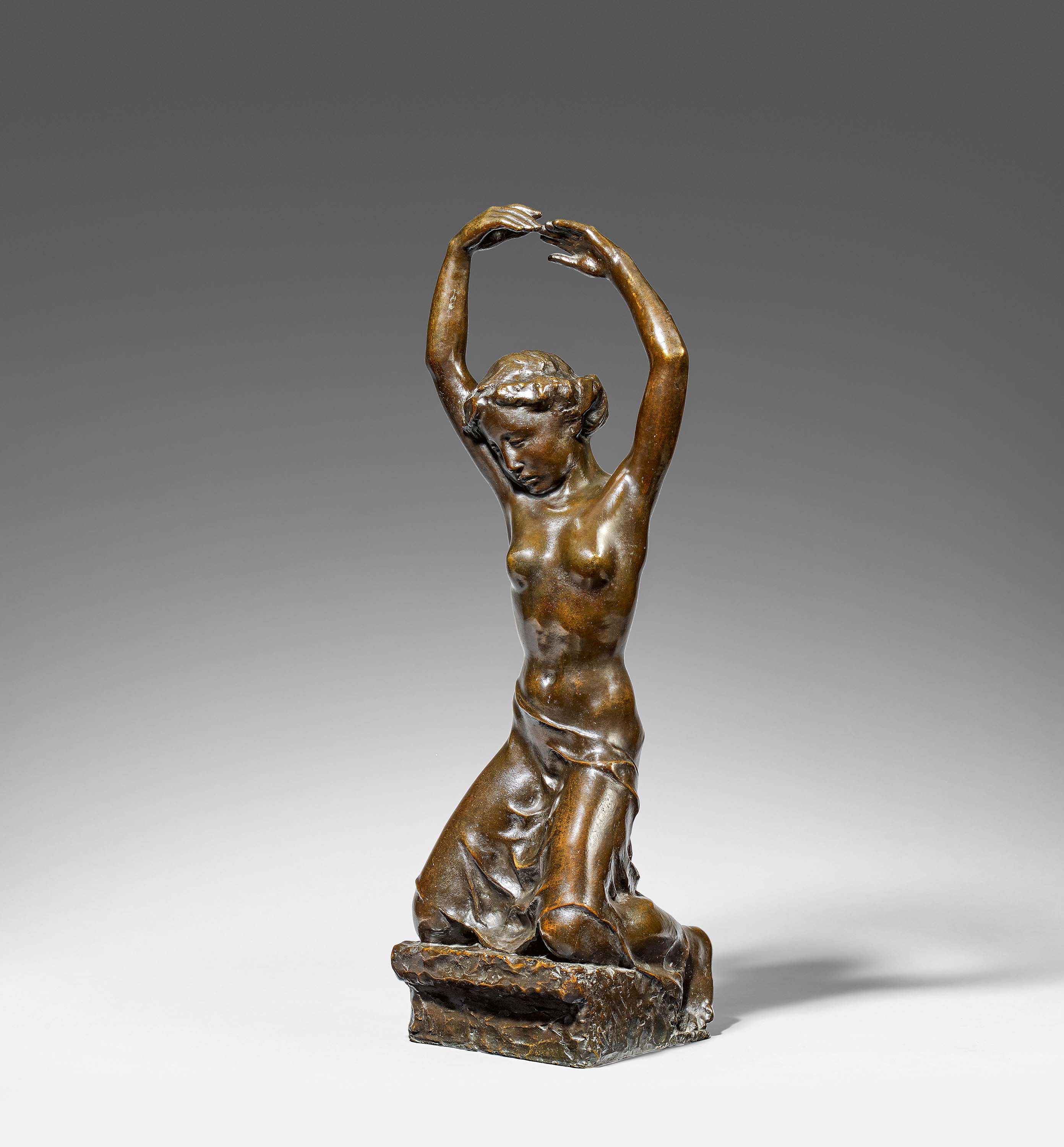 Kolbe, Georg1877 Waldheim/Saxony - 1947 BerlinKniende. 1907. Bronze, brown patinated. 69 x 20 x