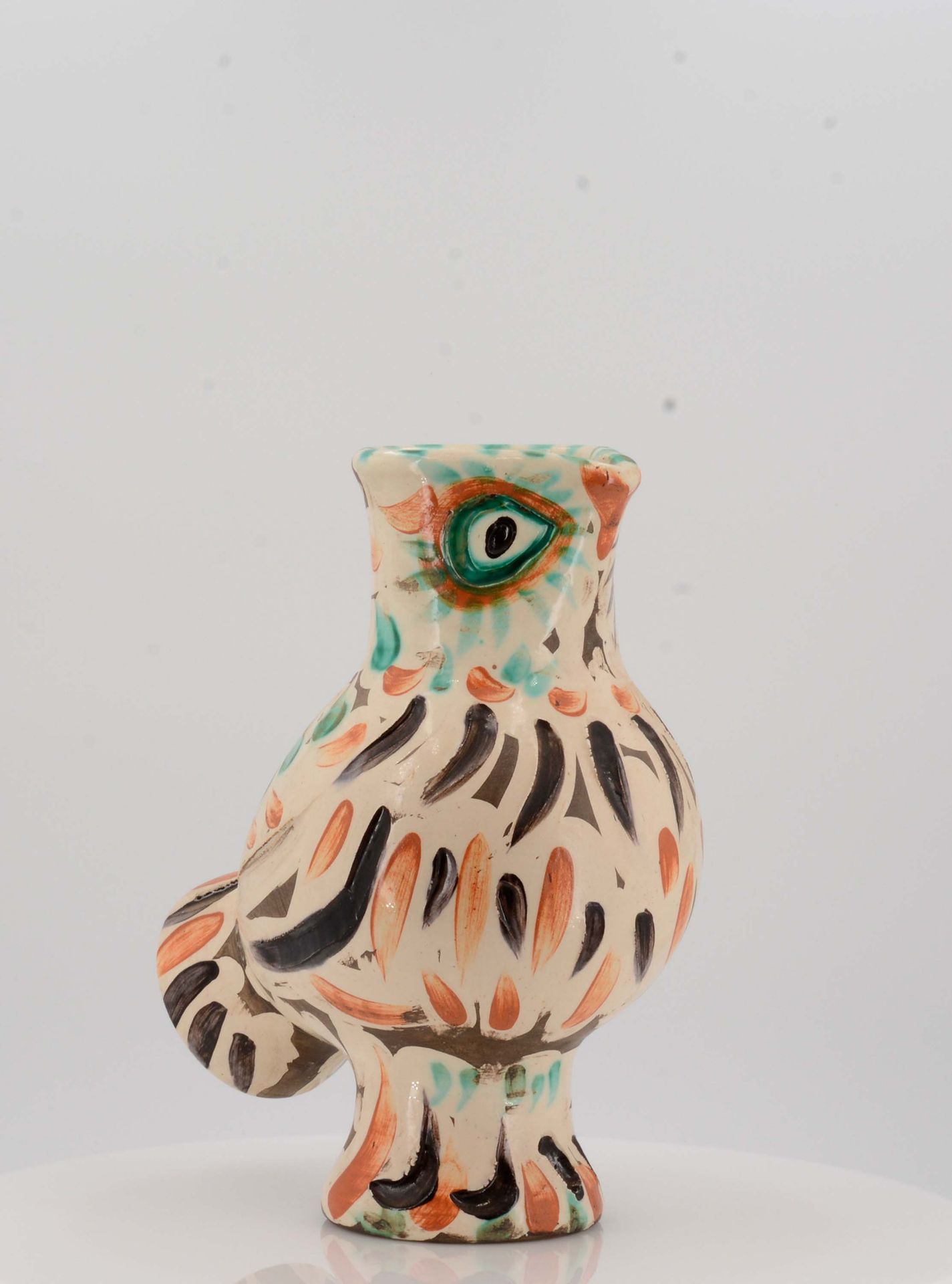 Picasso, Pablo1881 Malaga - 1973 MouginsWood owl. 1969. White earthenware clay, polychromed and - Bild 9 aus 9