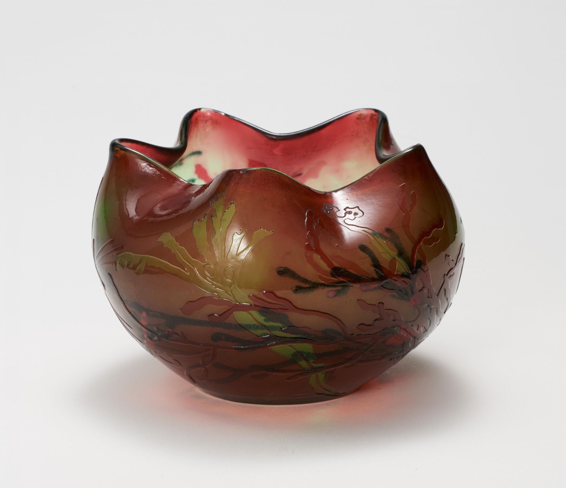 GEBAUCHTE VASE MIT MEERESALGEN UND SEESTERN. - Image 2 of 6