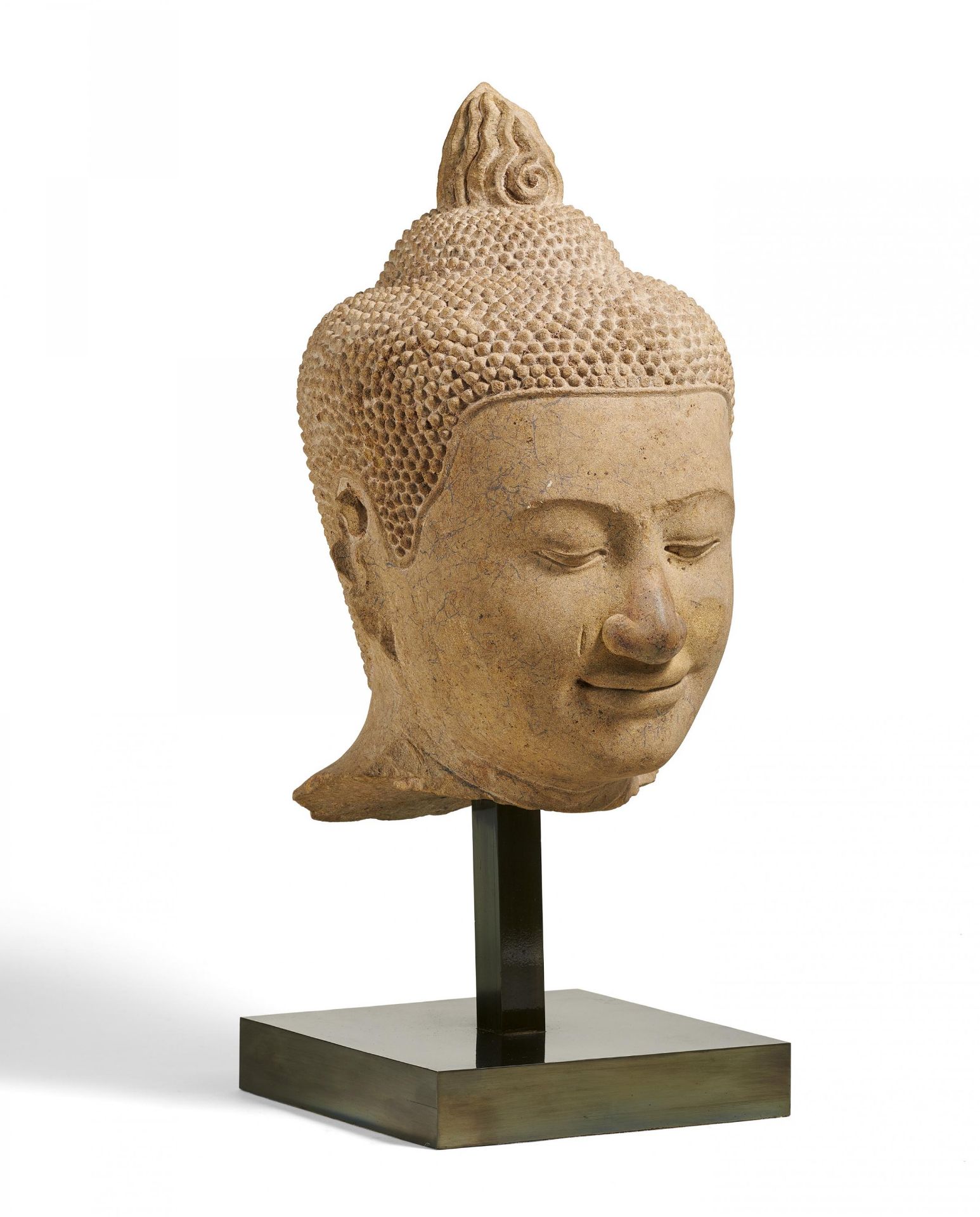 ÜBERLEBENSGROßER BUDDHA-KOPF.