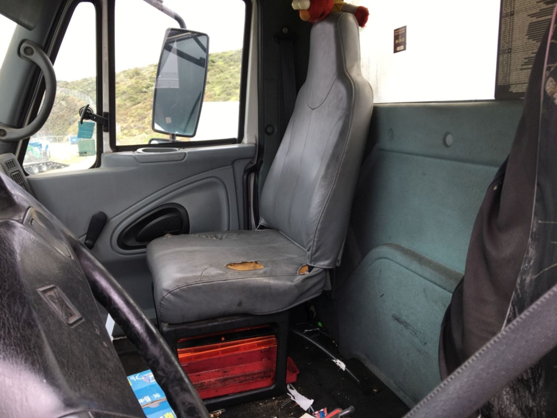International 4300 Cab & Chassis, - Image 18 of 24