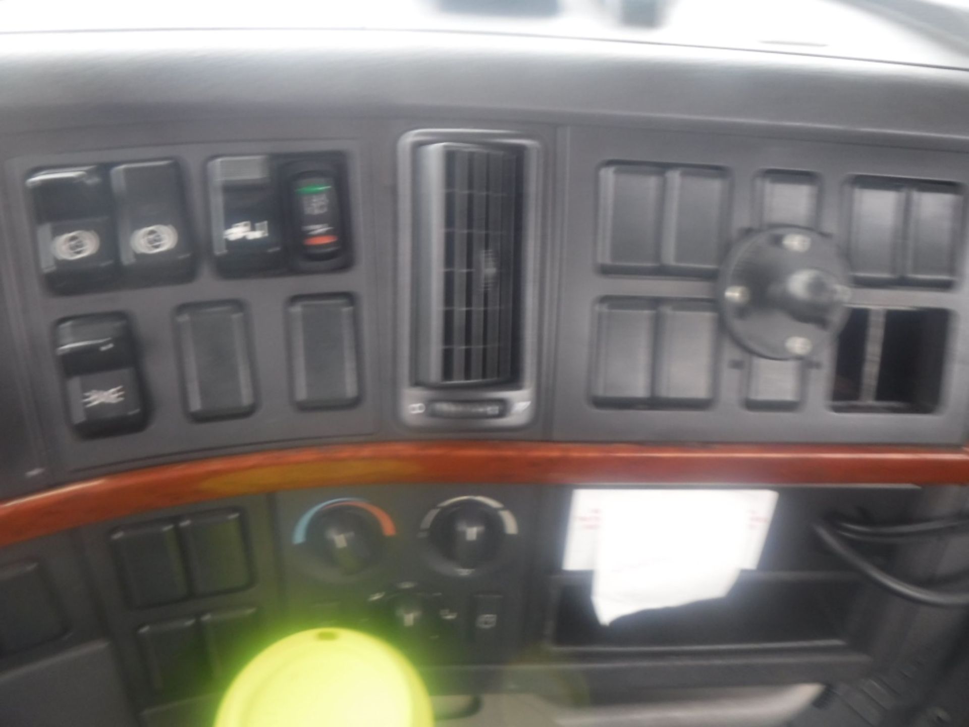 2009 Volvo Truck Tractor, - Image 13 of 24