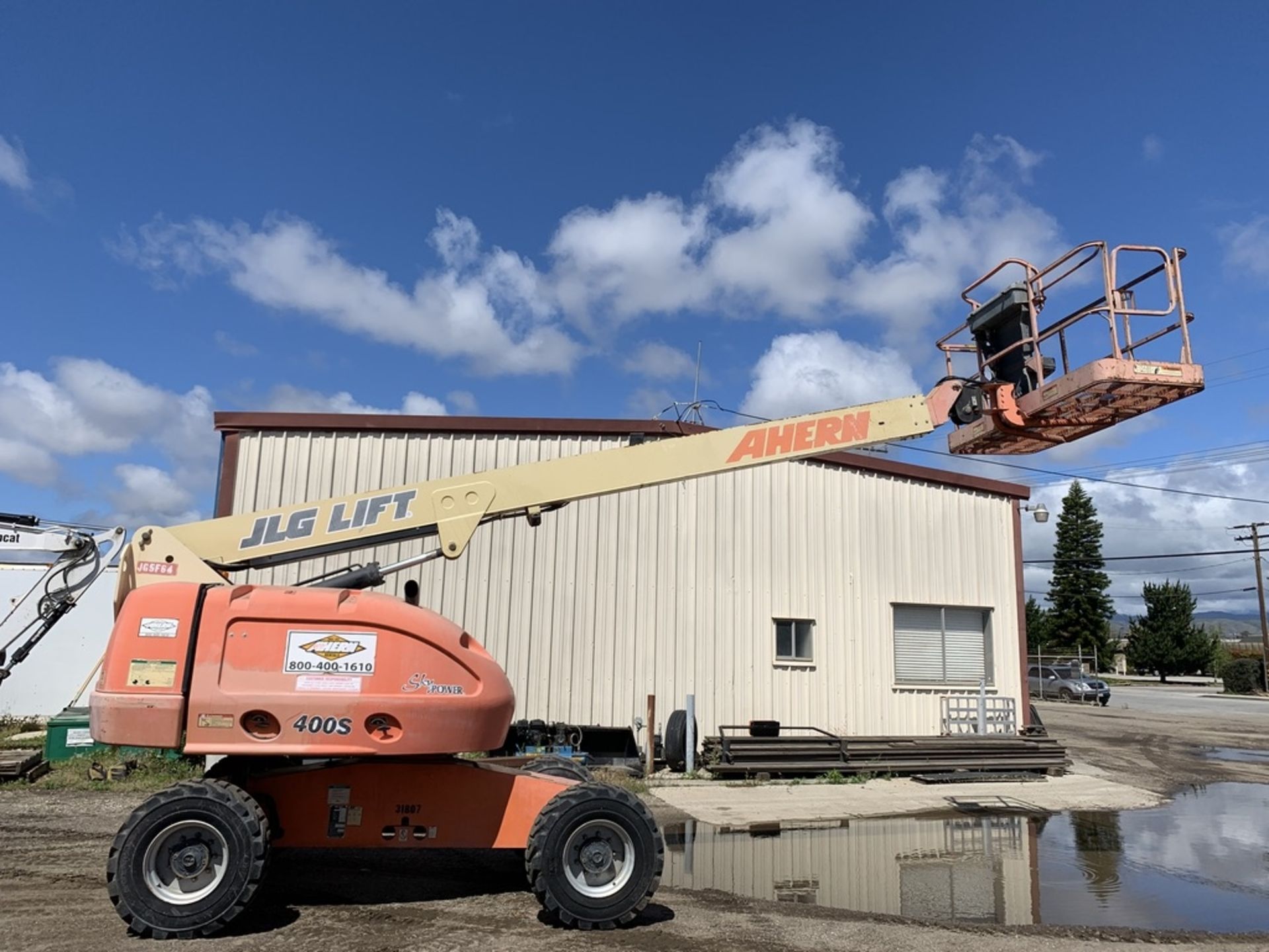 2004 JLG 400S Boom Lift, - Image 2 of 13