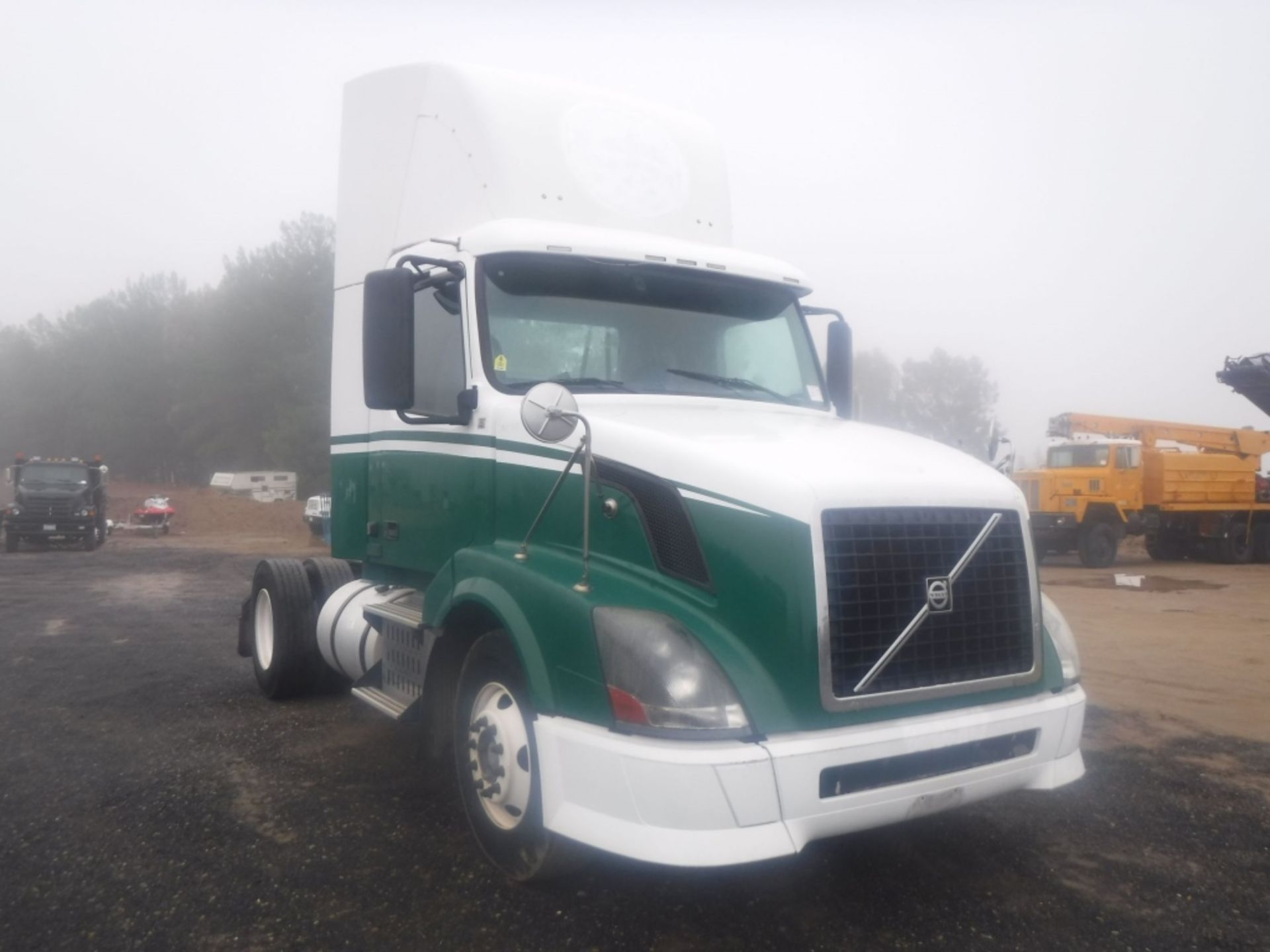 2009 Volvo Truck Tractor, - Image 2 of 24