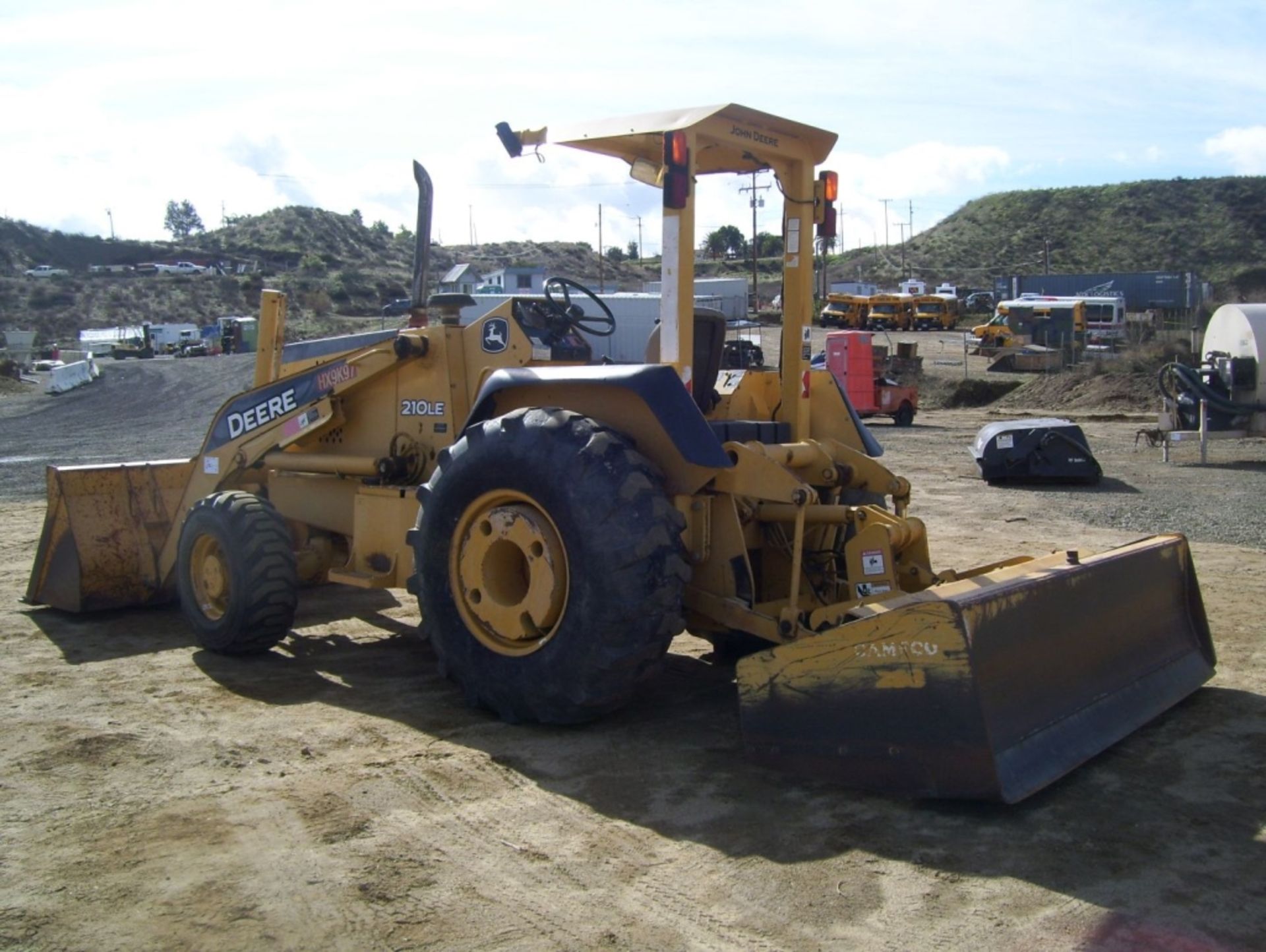 2005 John Deere 210LE Skip Loader, - Image 4 of 17