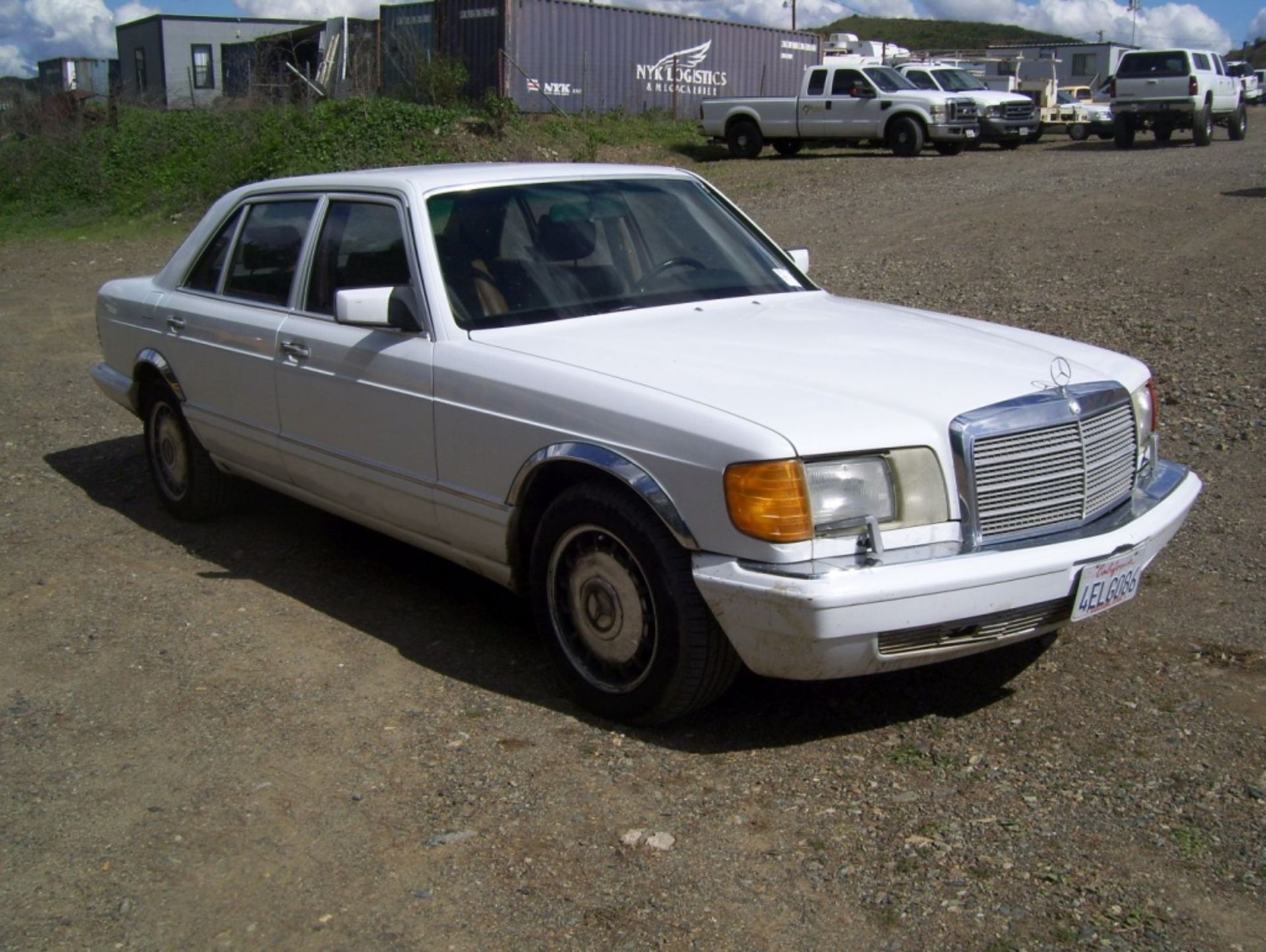 Mercedes Benz 560SEL Sedan, - Image 2 of 22