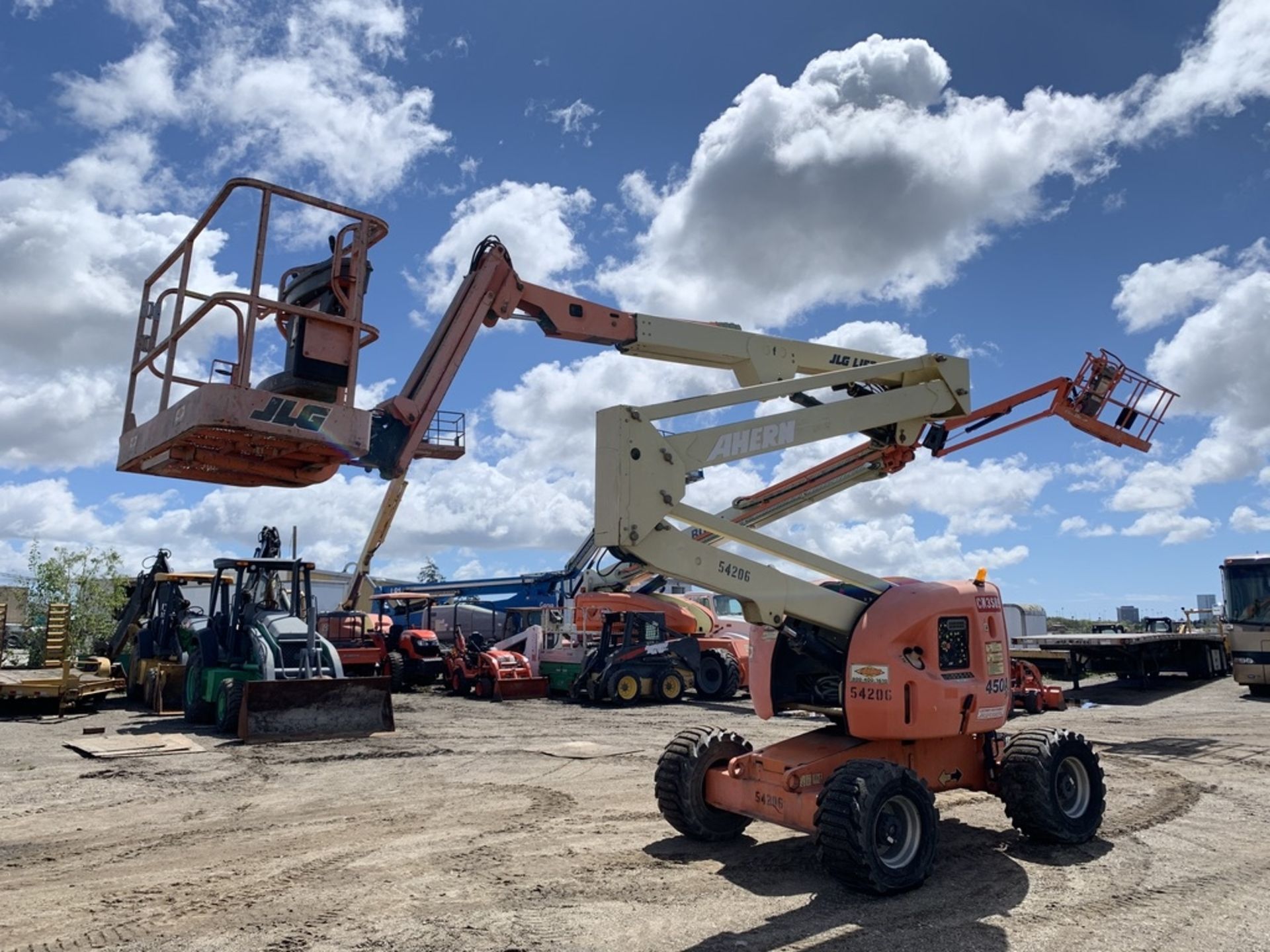 2006 JLG 450AJ Articulated Boom Lift, - Image 6 of 12