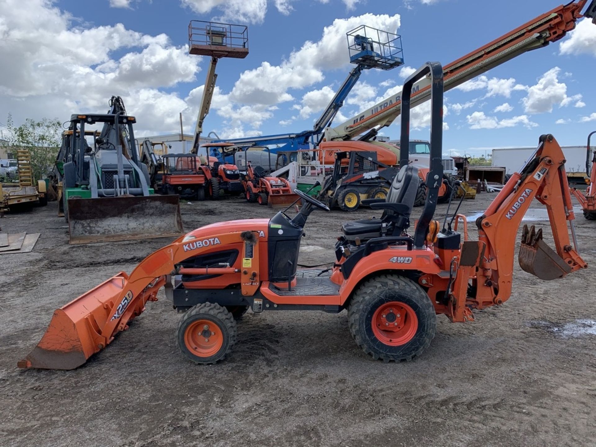 2014 Kubota BX25DLB Backhoe, - Image 4 of 13