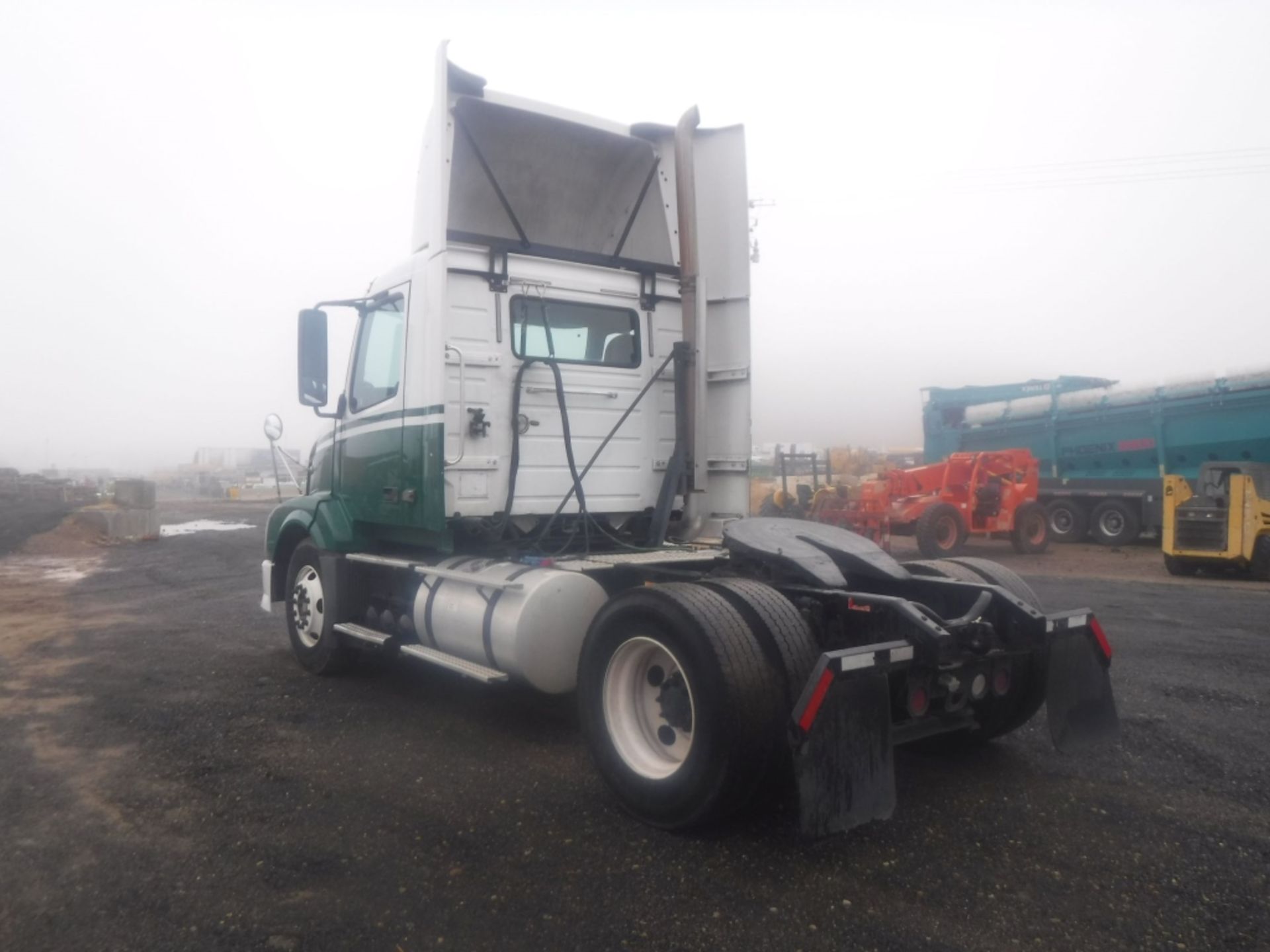 2009 Volvo Truck Tractor, - Image 4 of 24