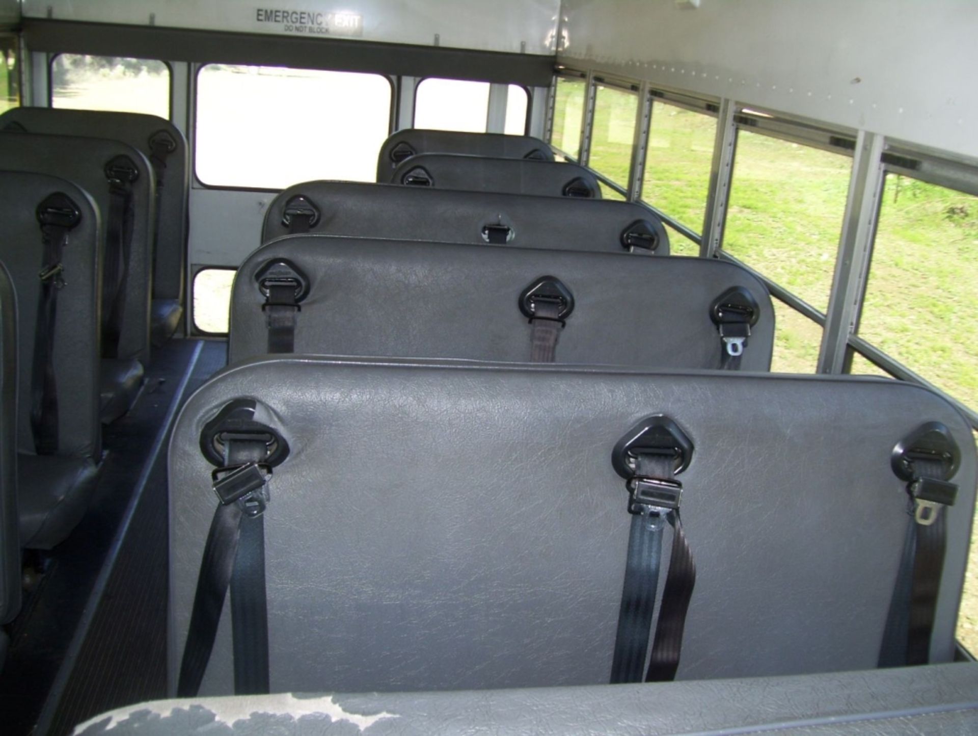 Chevrolet 3500 23-Passenger Bus, - Image 16 of 27