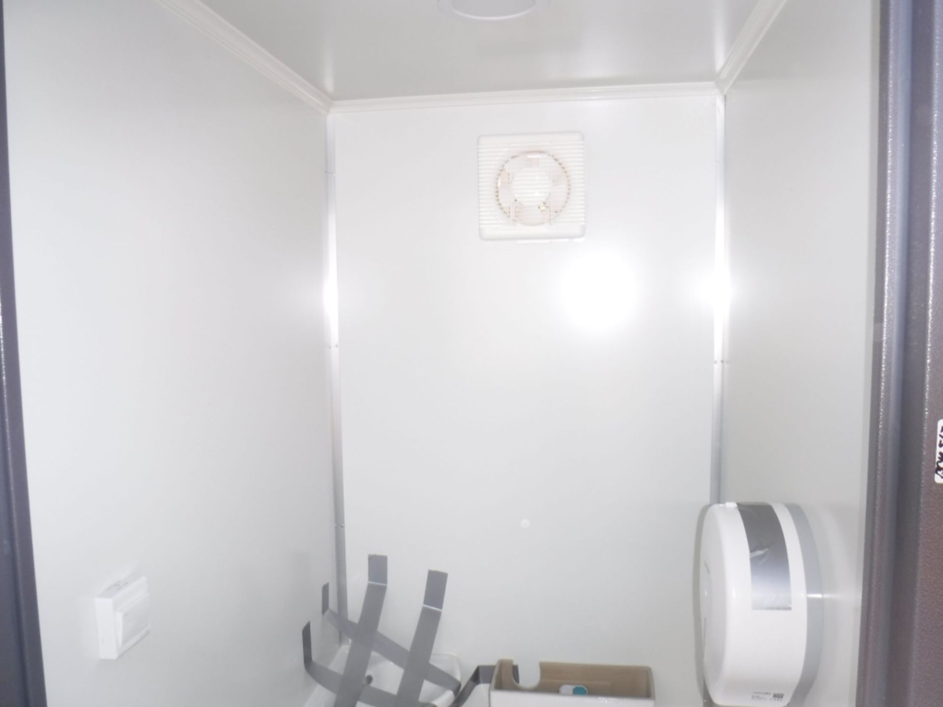 Unused 2020 Bastone Dual Toilet Unit w/Sinks, - Image 14 of 19