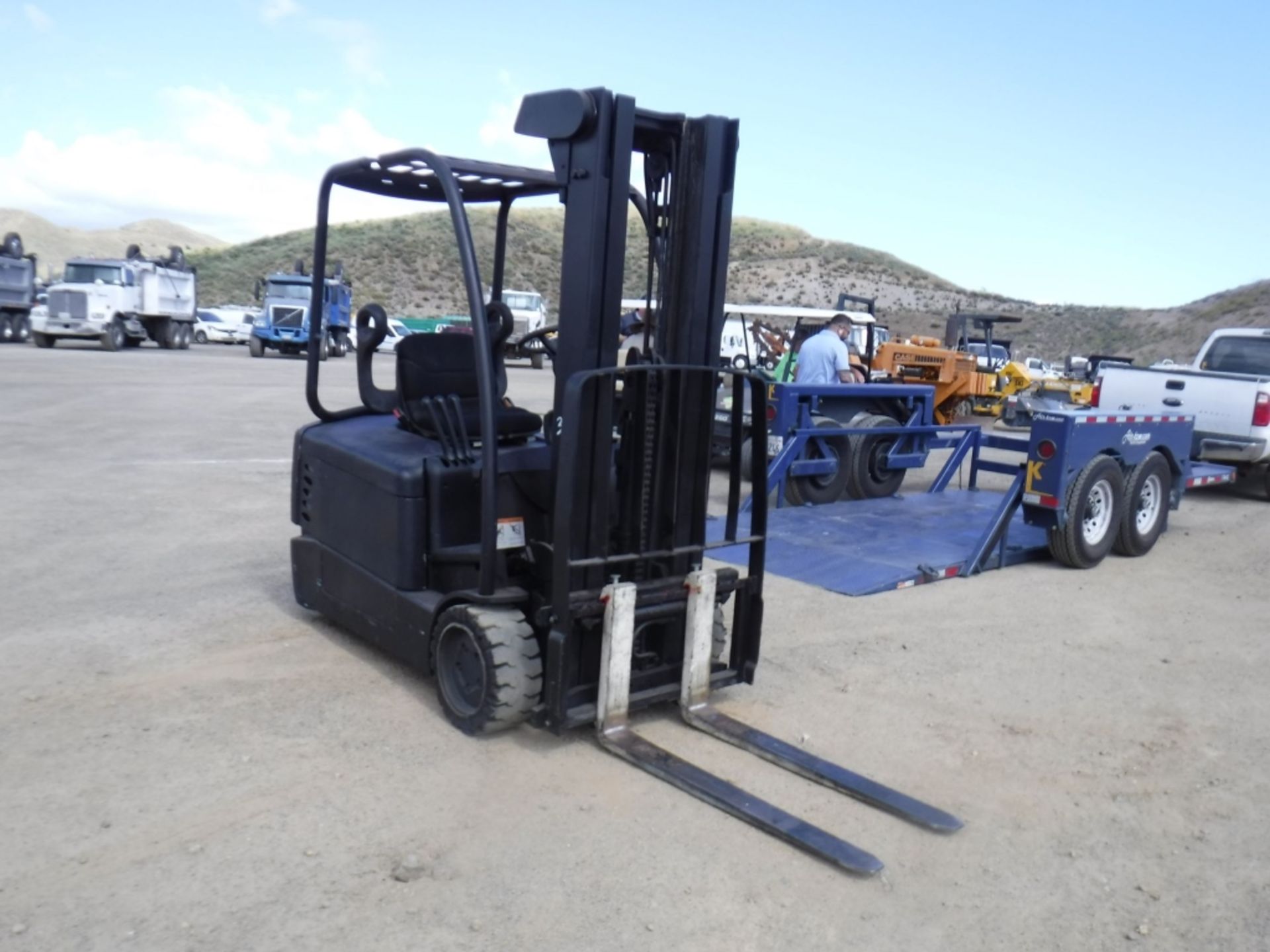 2000 Crown SC4040-40TT190 Industrial Forklift, - Image 3 of 28