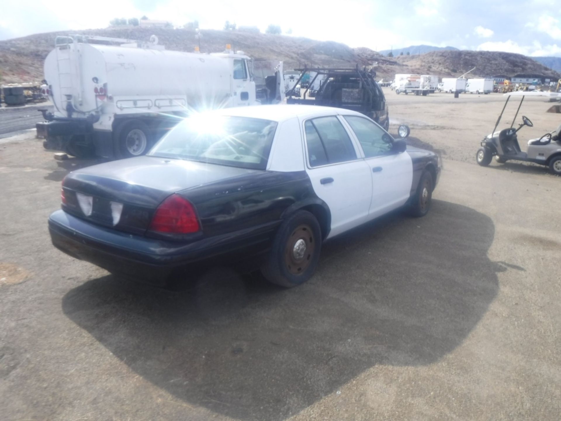 Ford Crown Victoria Police Interceptor Sedan, - Image 11 of 75