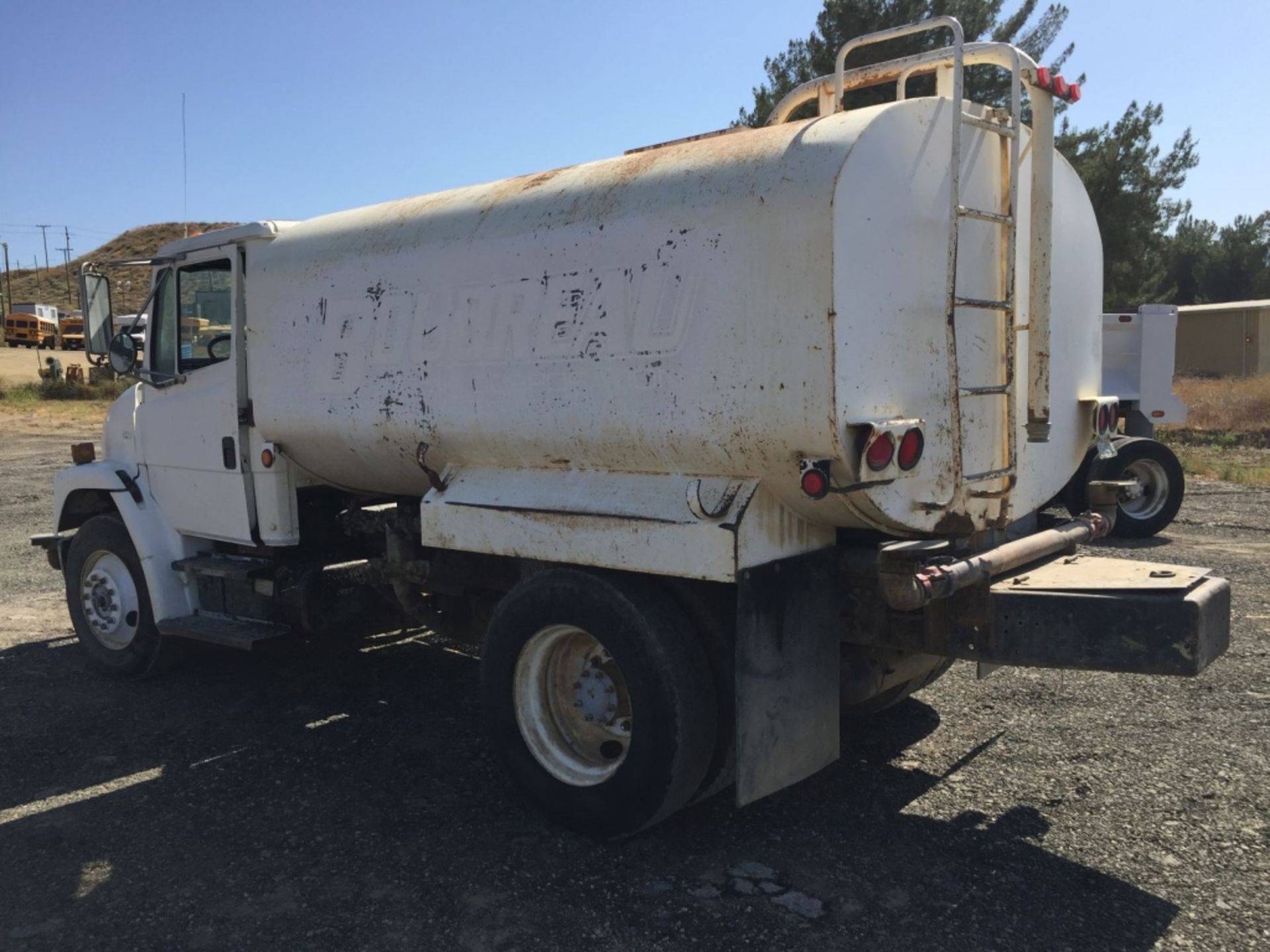 Freightliner FL70 2000 Gallon Water Truck, - Image 7 of 91