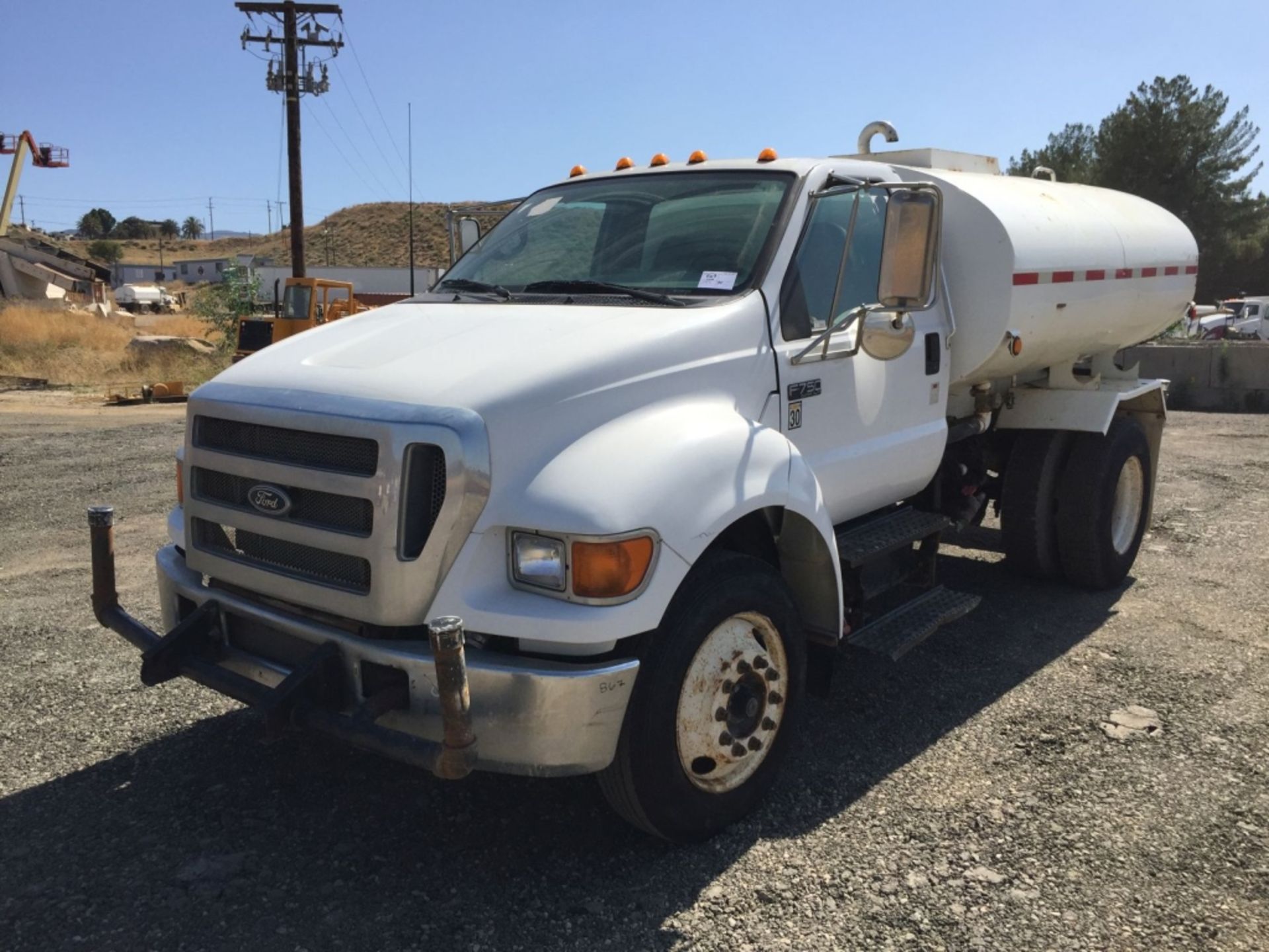 Ford F750 2000 Gallon Water Truck, - Image 5 of 85