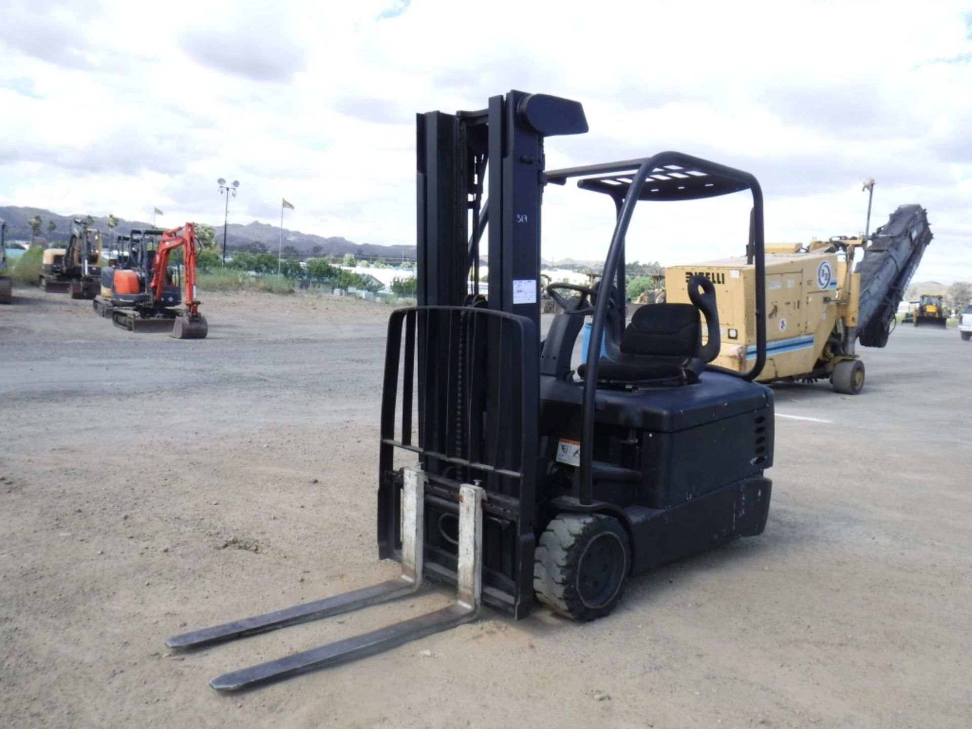 2000 Crown SC4040-40TT190 Industrial Forklift, - Image 3 of 49