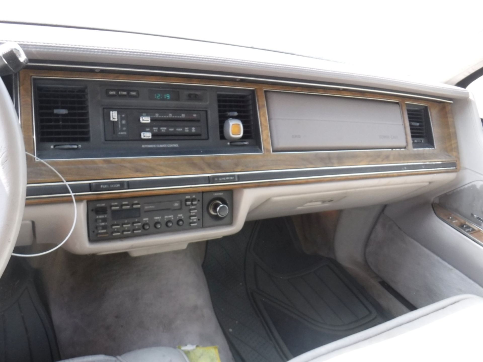 Lincoln Town Car Sedan, - Image 20 of 28