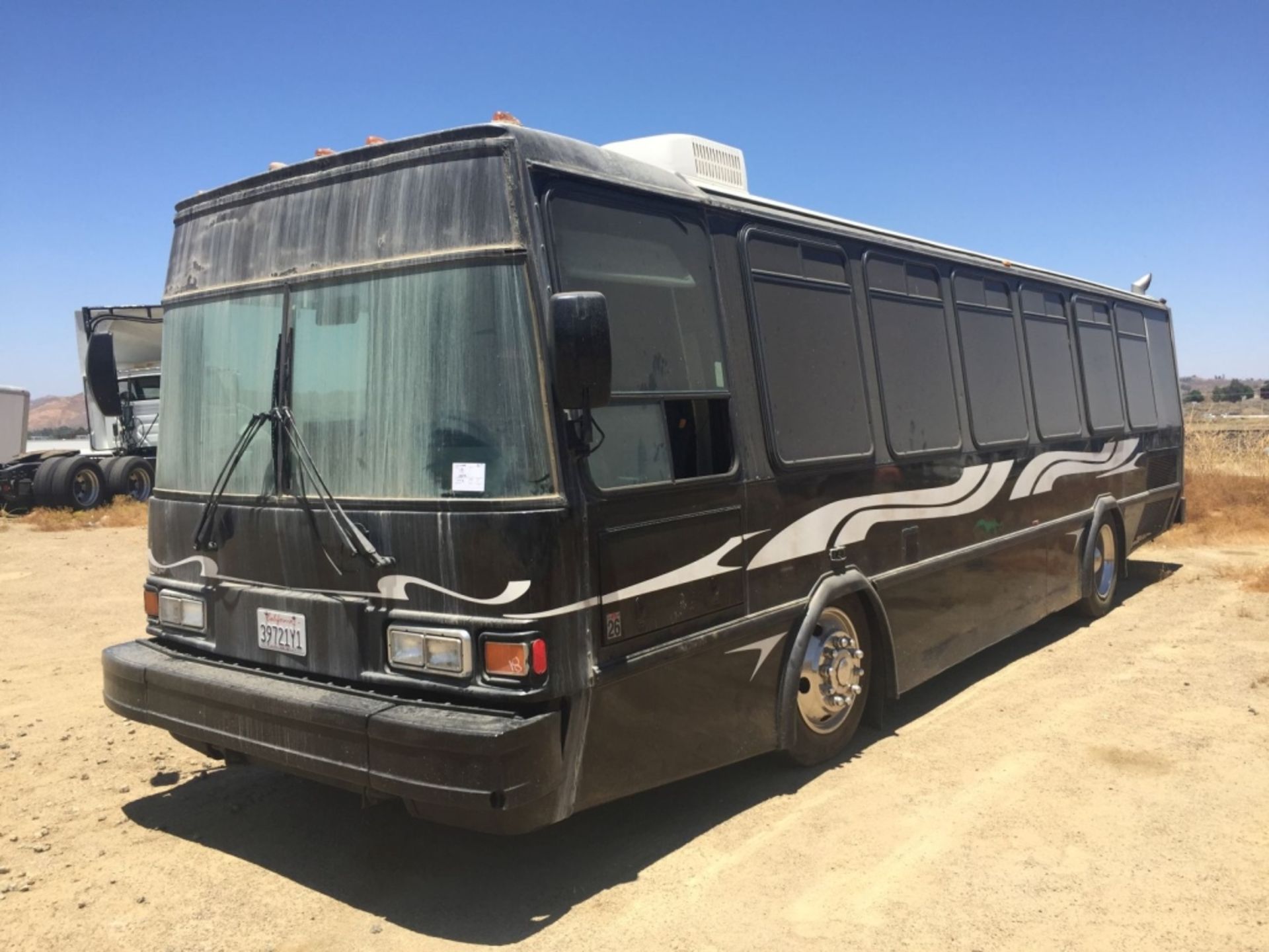 El Dorado National Co Escort RE-A-32 Bus, - Image 3 of 57