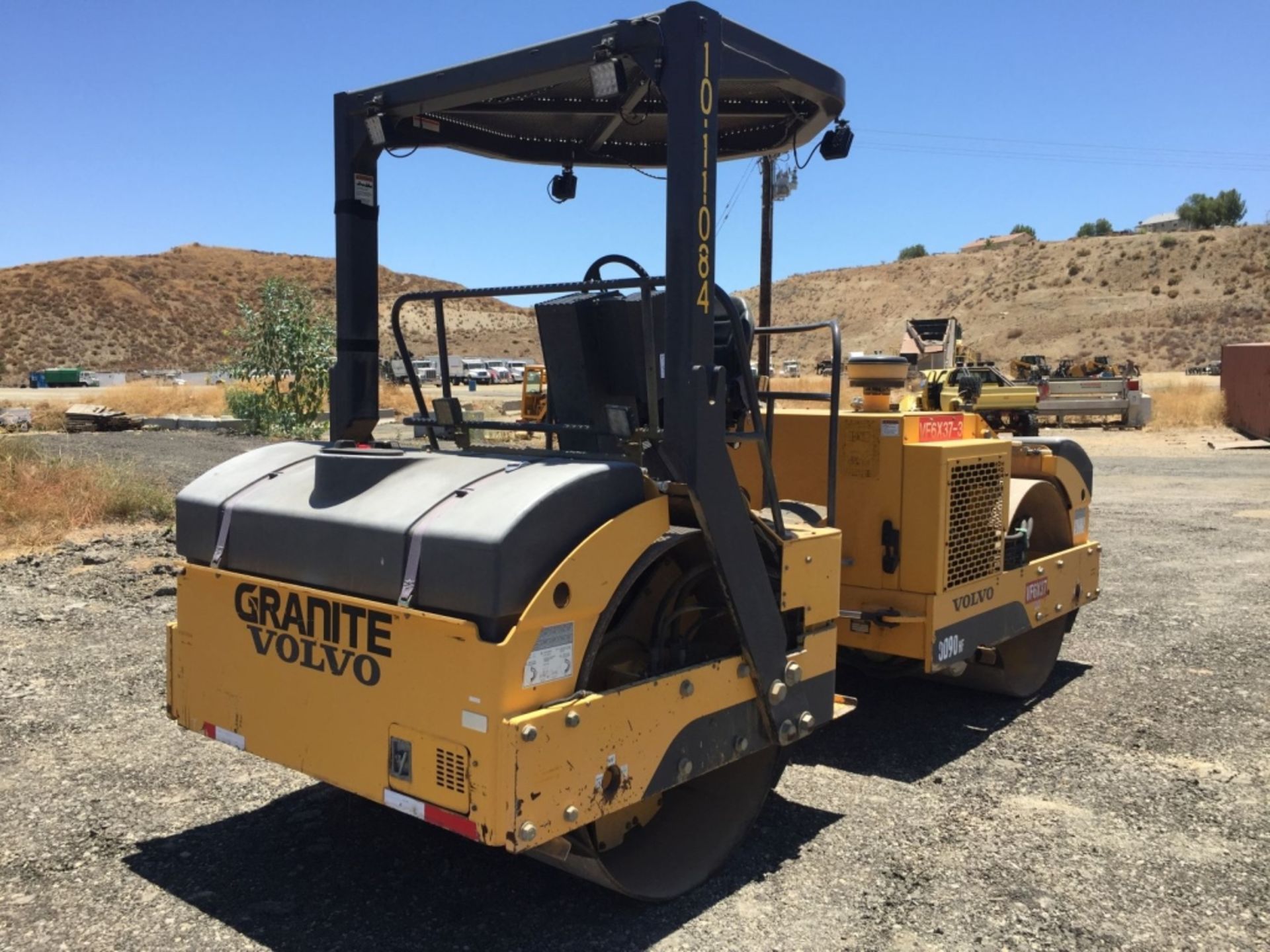 2012 Volvo DD90HF Tandem Vibratory Roller, - Image 7 of 49