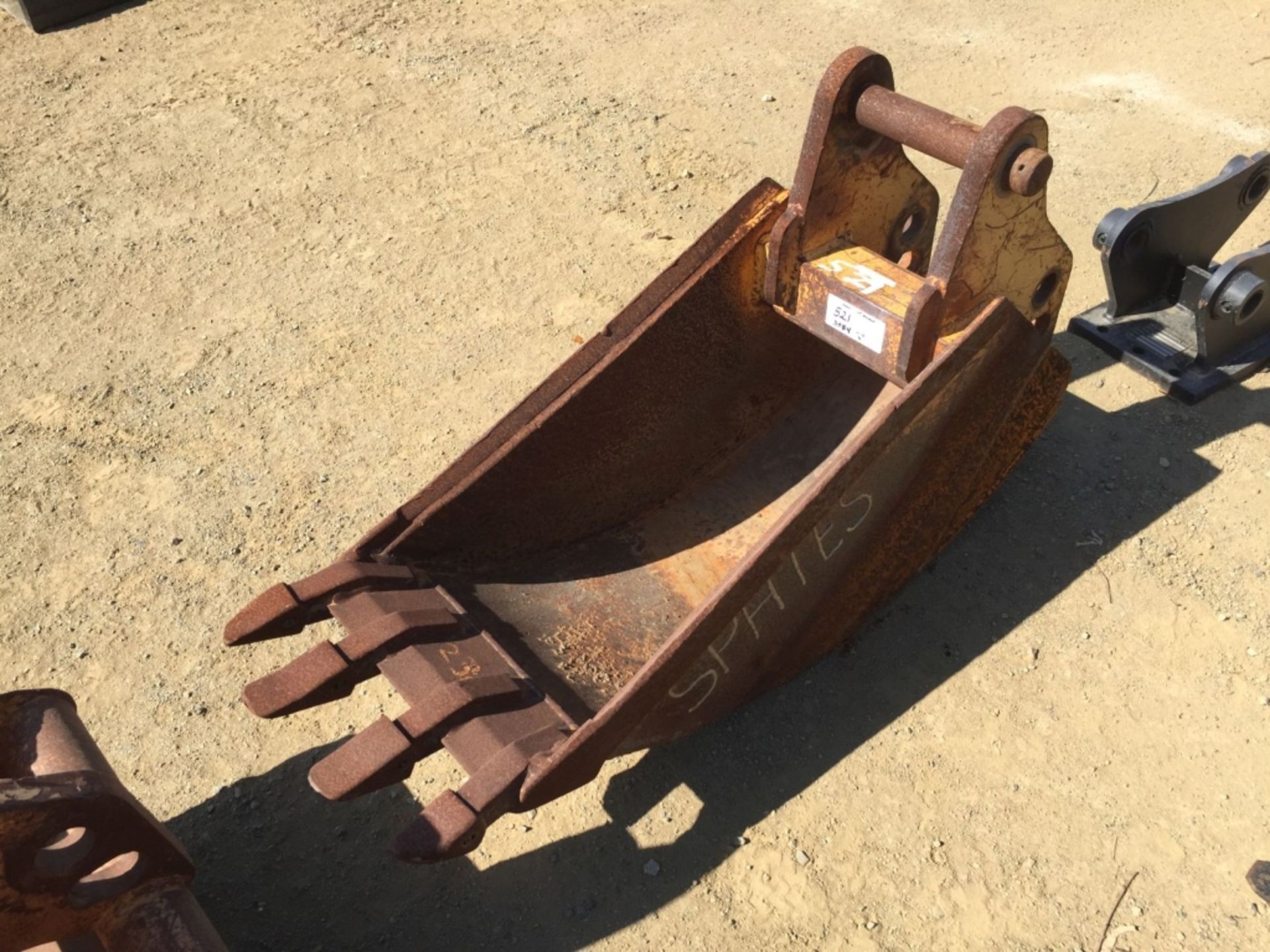 18" Backhoe Bucket.