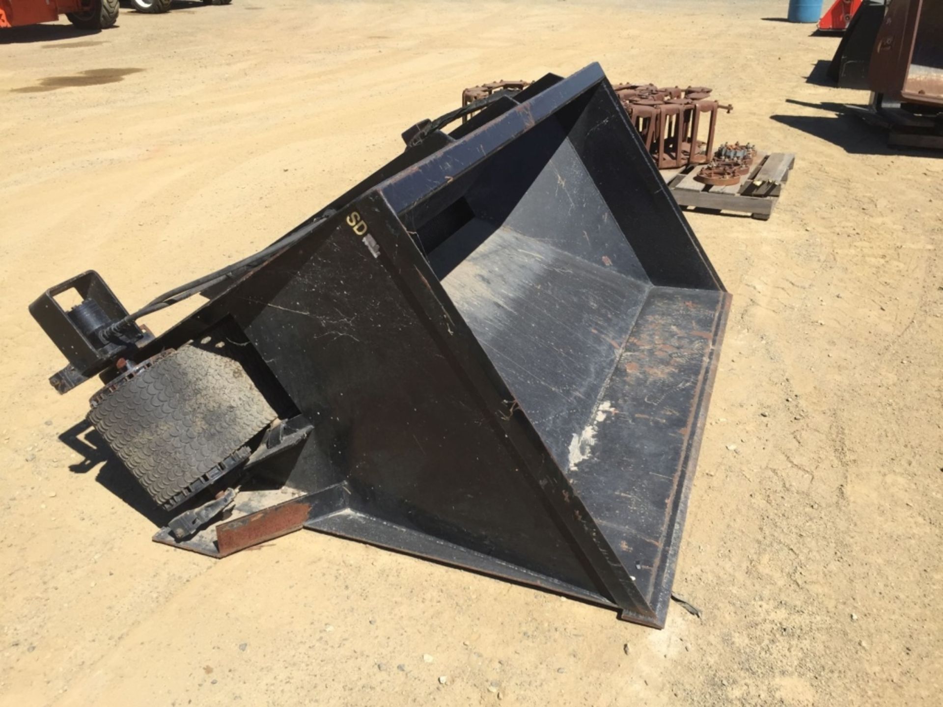 Loader Bucket w/Conveyor Belt, - Image 4 of 25