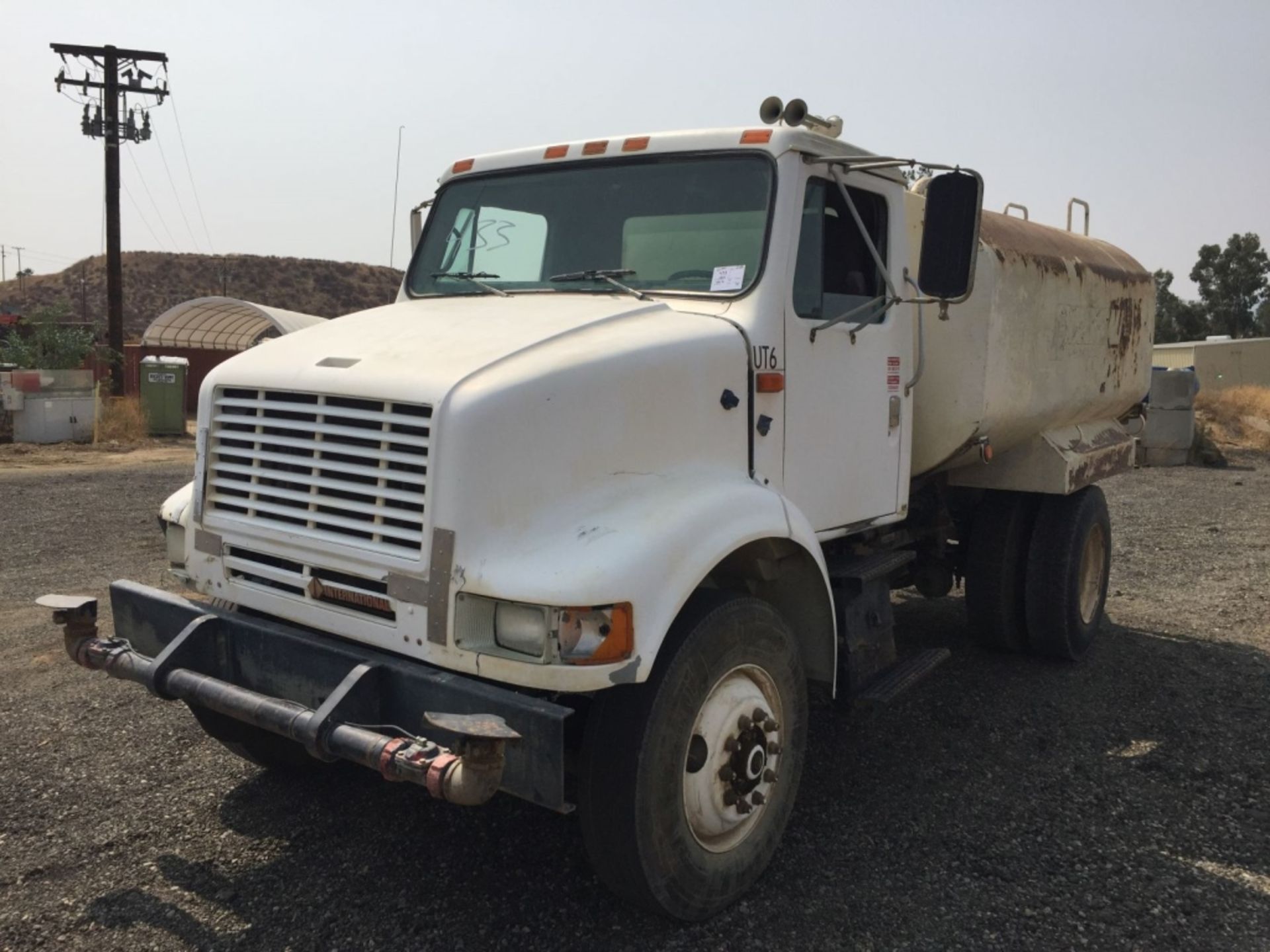 International 7100 2000 Gallon Water Truck, - Image 4 of 50