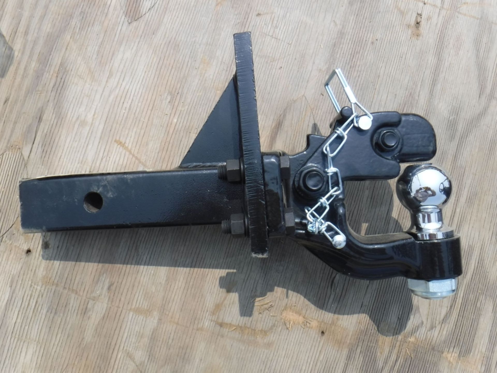 Unused 2020 Stiff Neck Pintle Hitch,