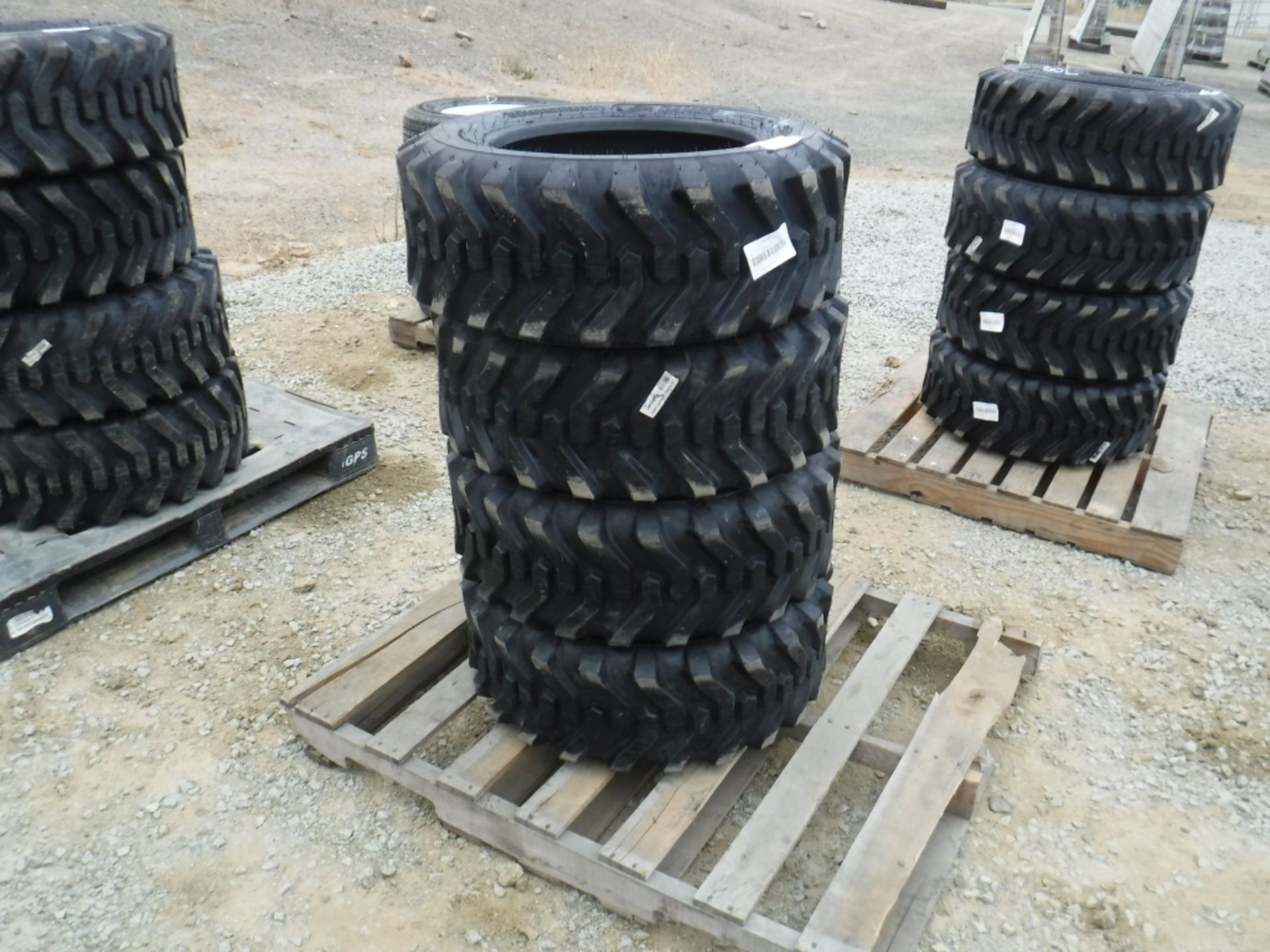 (4) Unused Camso SK332 10-16.5 Skid Steer Tires. - Image 2 of 10