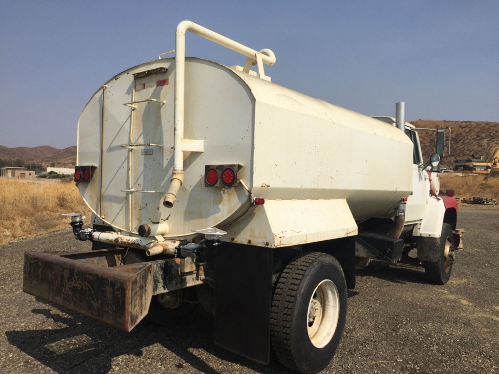 Ford L9000 2000 Gallon Water Truck, - Image 4 of 22