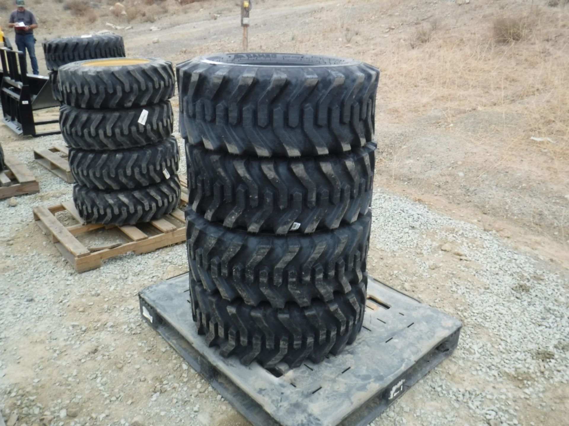 (4) Unused Camso SK332 12-16.5 Skid Steer Tires. - Image 4 of 10