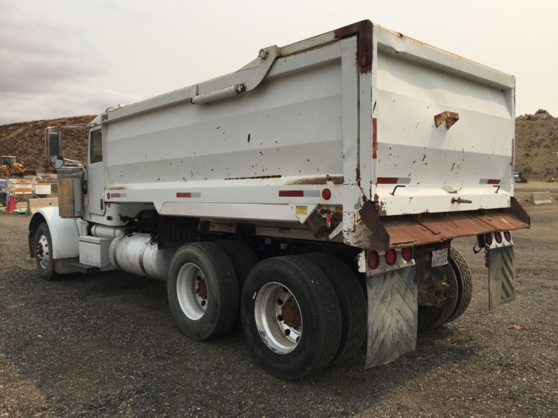 Peterbilt 379 Dump Truck, - Image 6 of 56