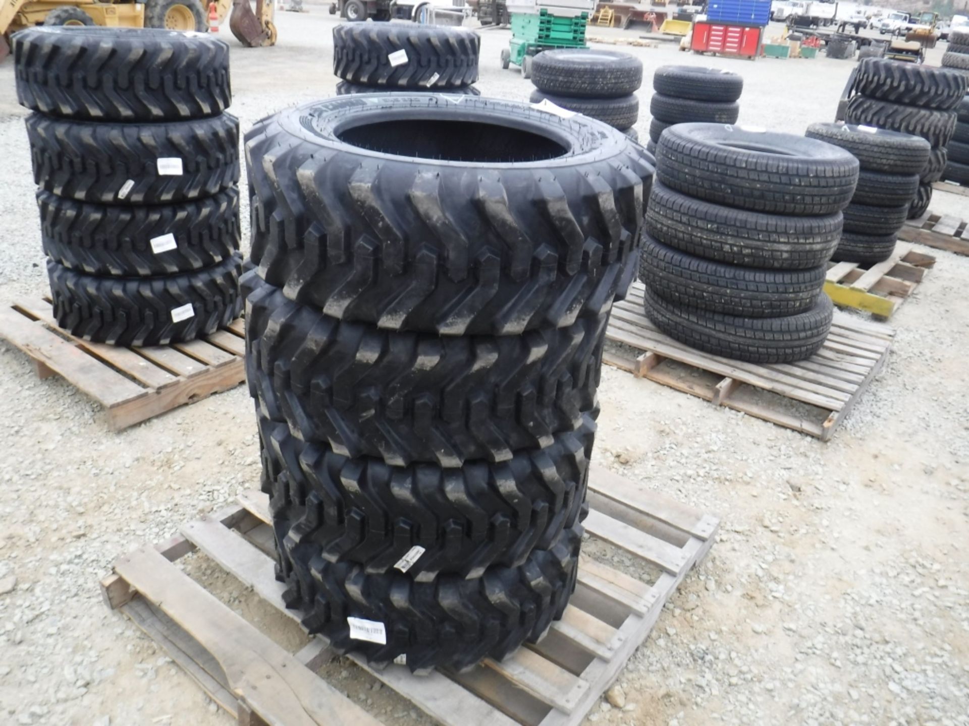 (4) Unused Camso SK332 10-16.5 Skid Steer Tires. - Image 8 of 10