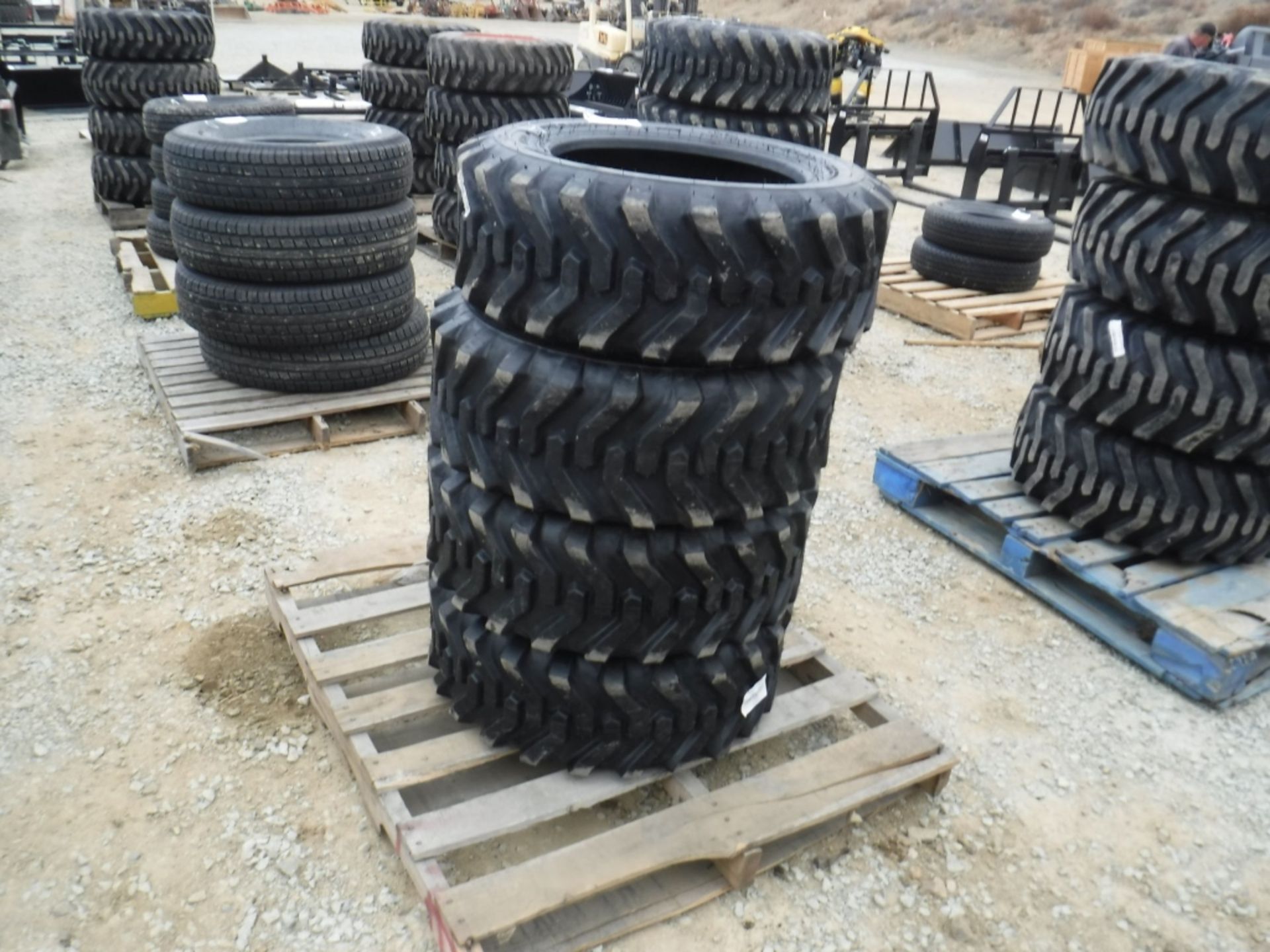 (4) Unused Camso SK332 10-16.5 Skid Steer Tires. - Image 6 of 10