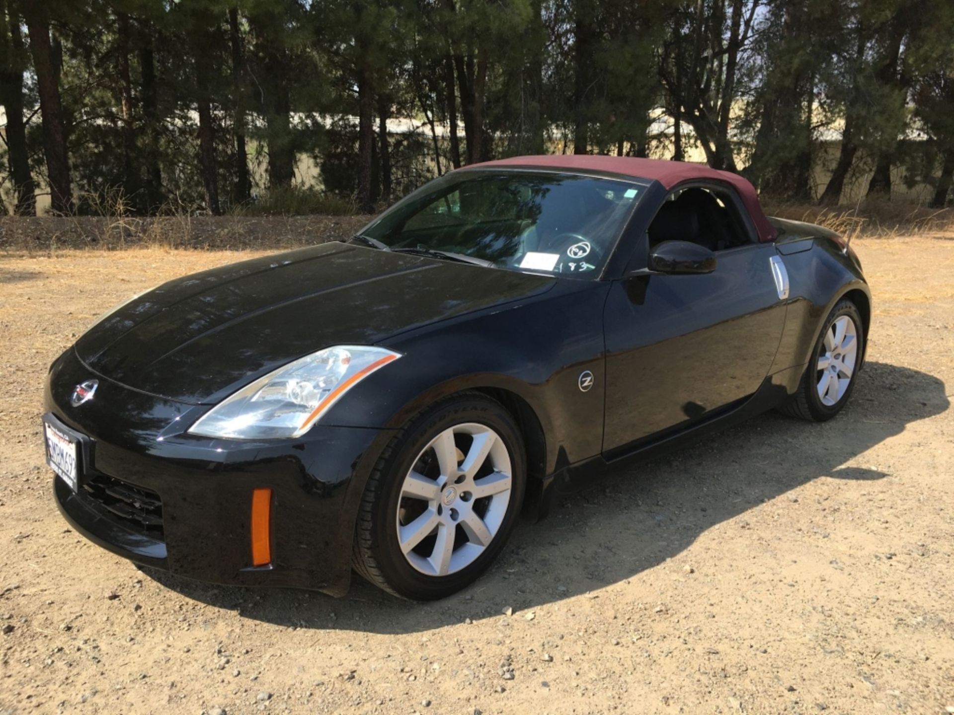 Nissan 350Z Convertible Coupe,
