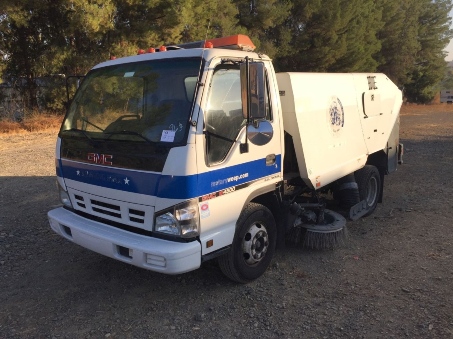 GMC W4500 Street Sweeper, - Image 4 of 56