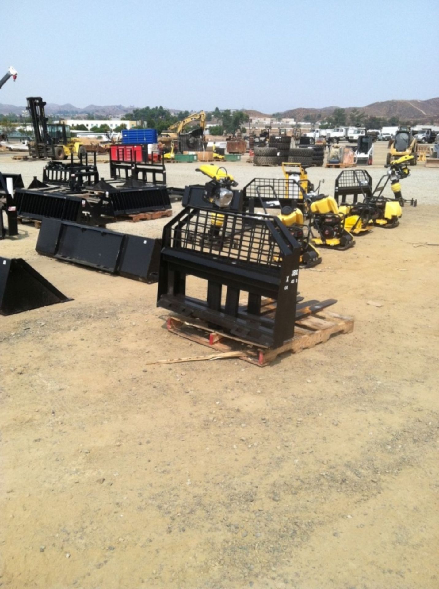 Unused 2020 JBX 4000 48" Fork Attachment, - Image 8 of 10