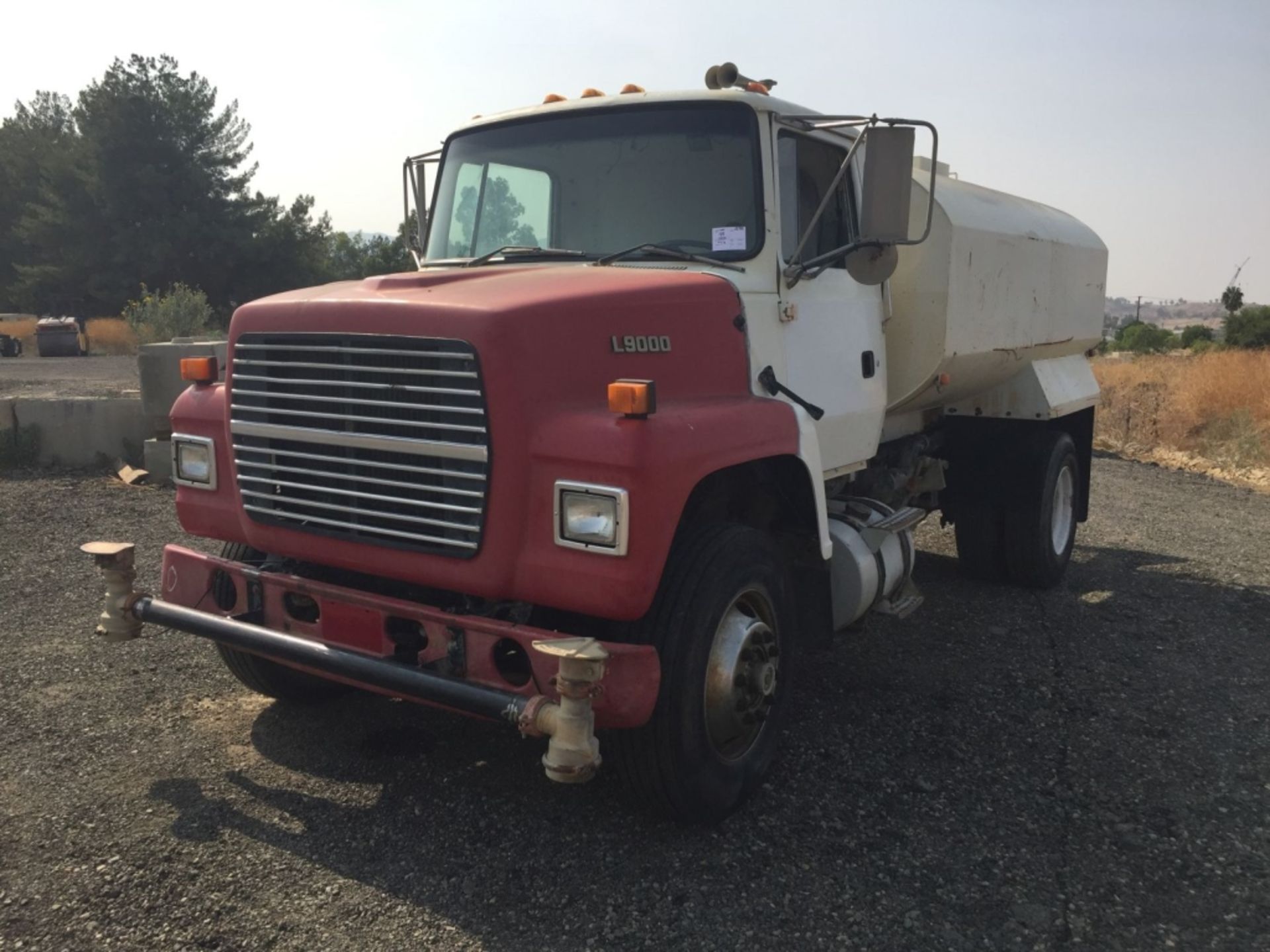 Ford L9000 2000 Gallon Water Truck, - Image 2 of 22