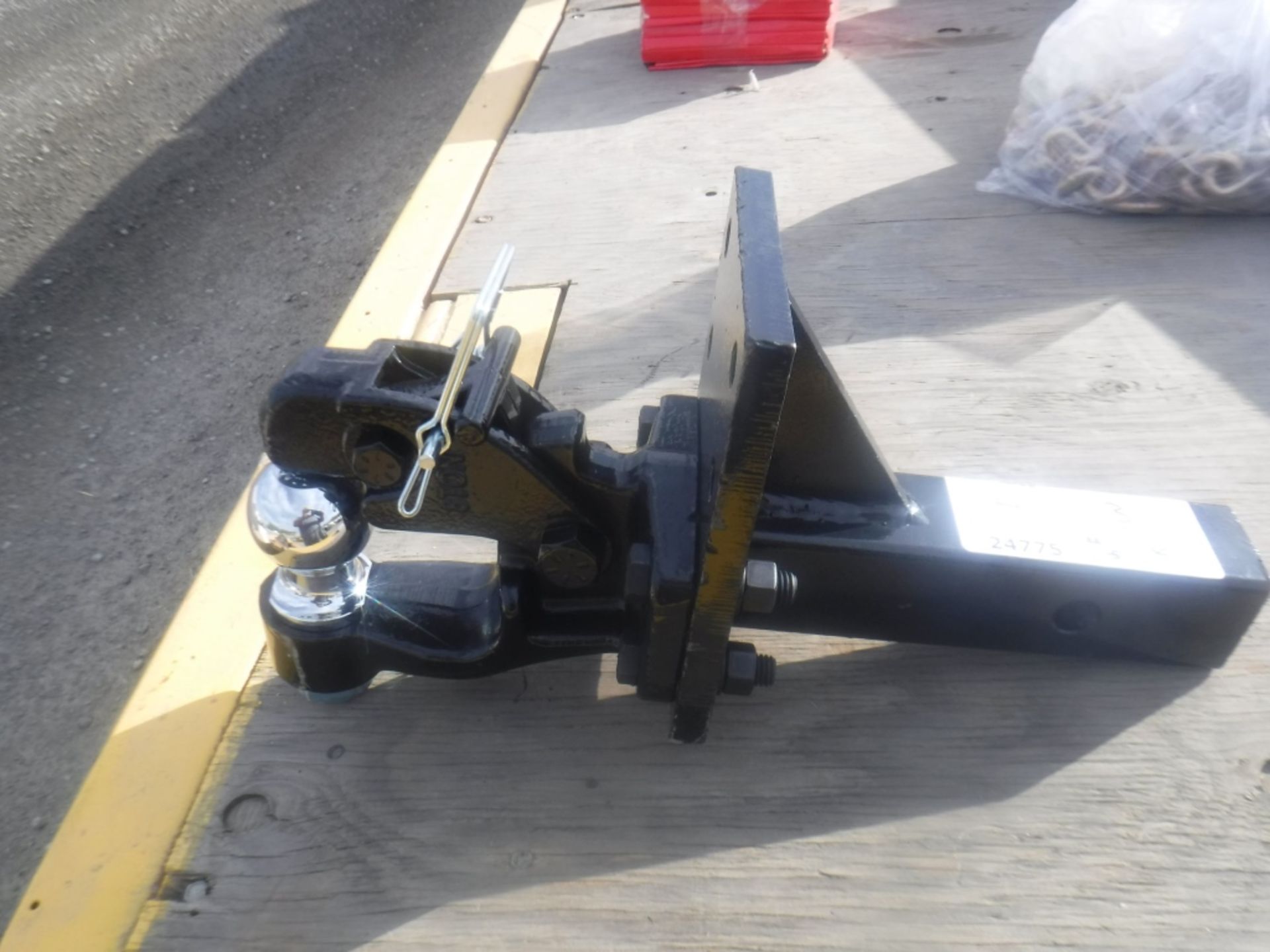 Unused 2020 Stiff Neck Pintle Hitch,