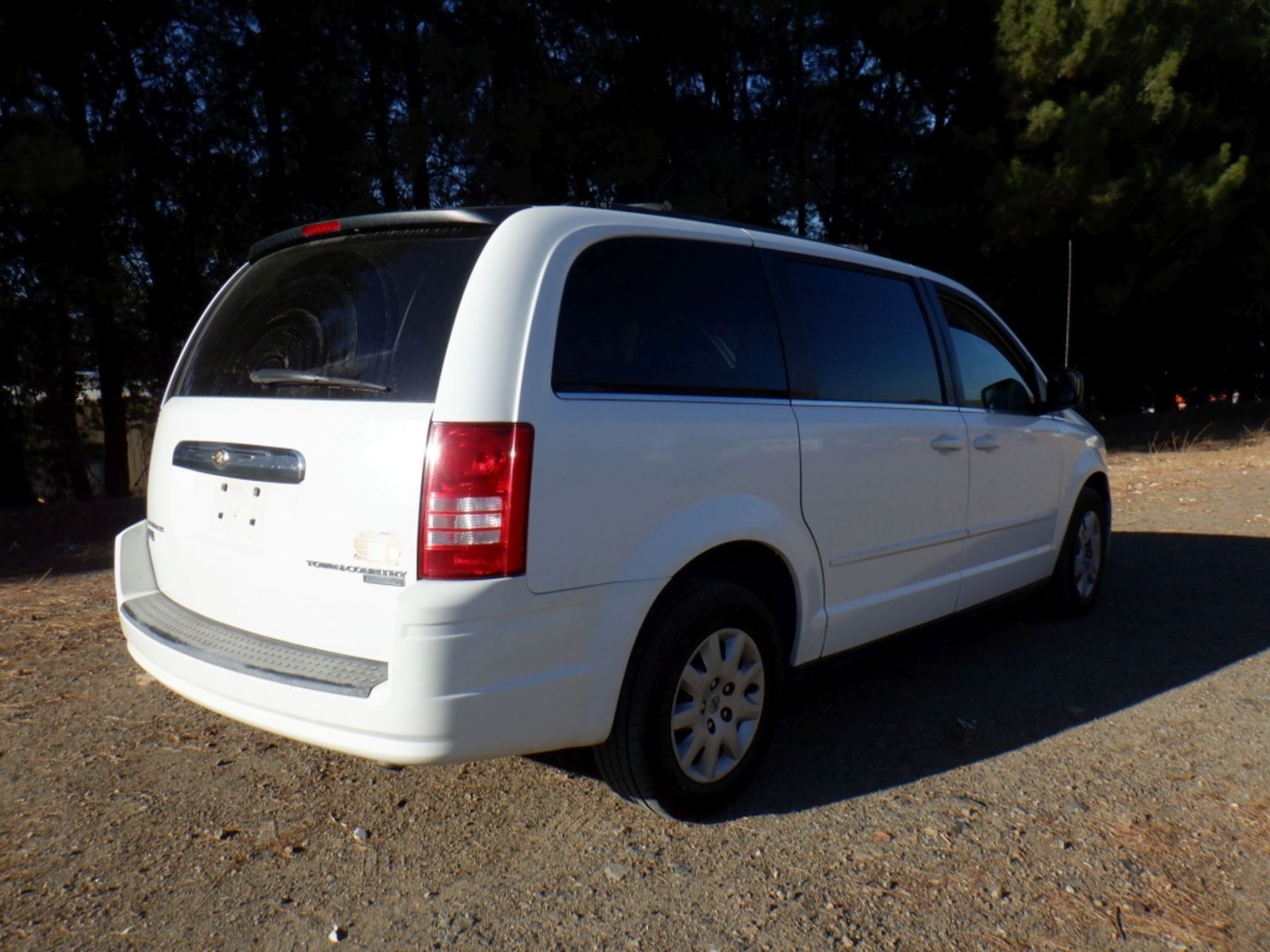 2010 Chrysler Town & Country LX Mini Van, - Image 5 of 34